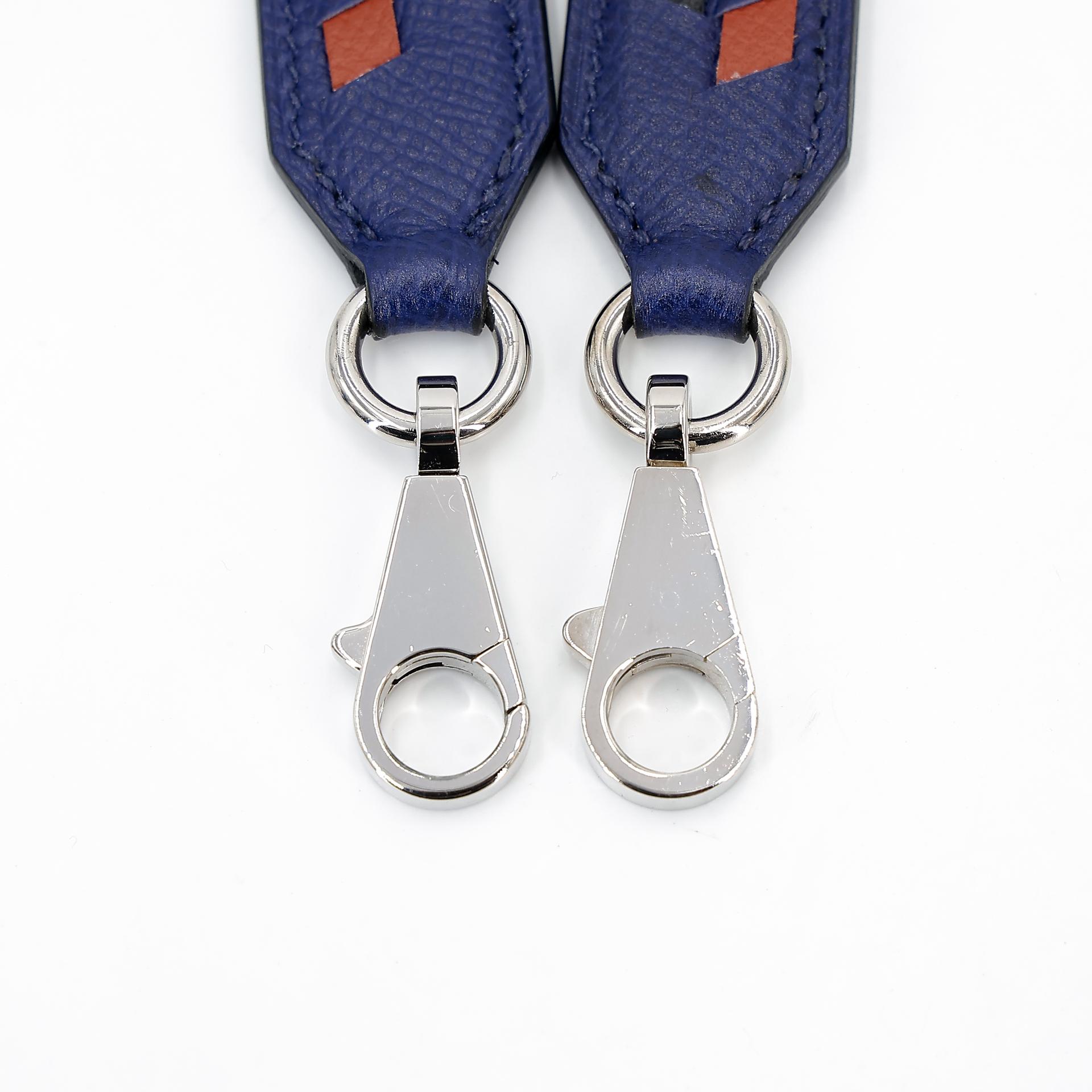 Very Good ( Rank A) HERMÈS Strap Tressage 70cm Bleu Indigo (76) Terre Battue (R1) Epsom Palladium hardware C (2018) - 7