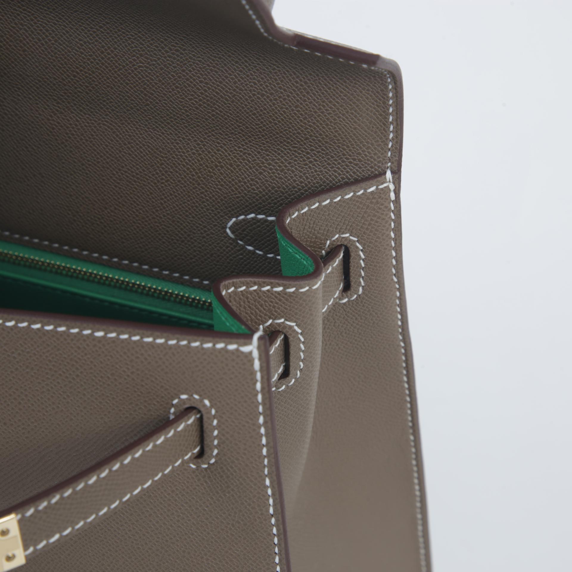 Unused ( Rank NS ) HERMÈS Kelly 25 Sellier Verso Etoupe (18) Bamboo (1K) Madame Permabrass hardware W (2024) - 11