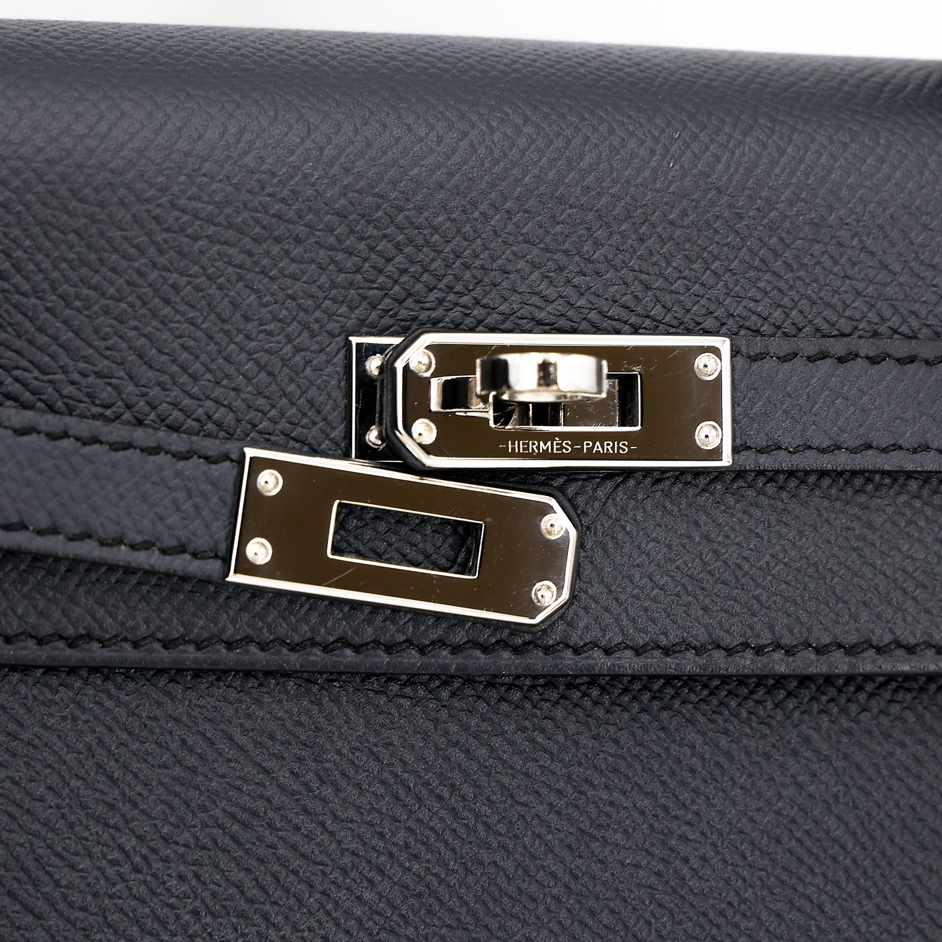 Very Good ( Rank A) HERMÈS Kelly 25 Sellier Bleu Indigo (76) Epsom Palladium hardware C (2018) - 13