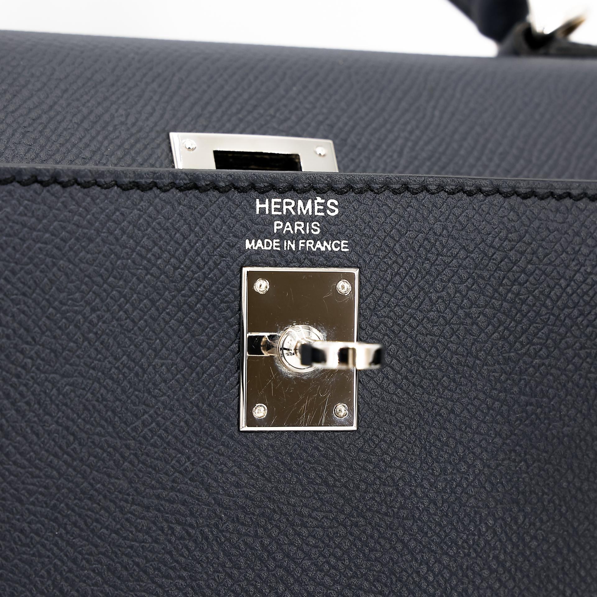 Very Good ( Rank A) HERMÈS Kelly 25 Sellier Bleu Indigo (76) Epsom Palladium hardware C (2018) - 18