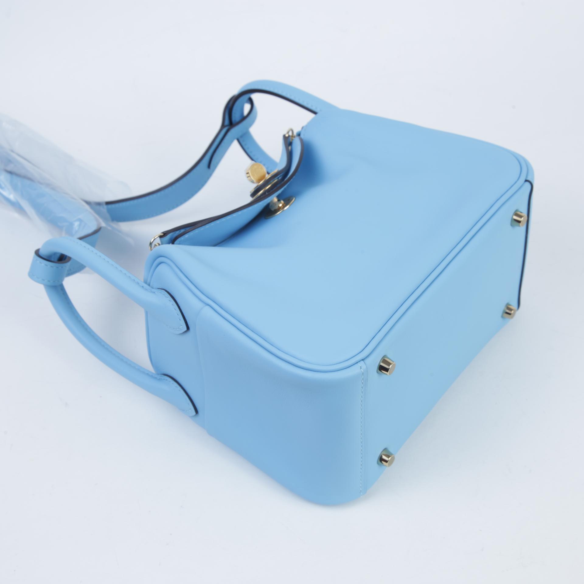 Unused ( Rank NS )  HERMÈS  Mini Lindy II Celeste (7N) Swift Gold hardware B (2023) - 4