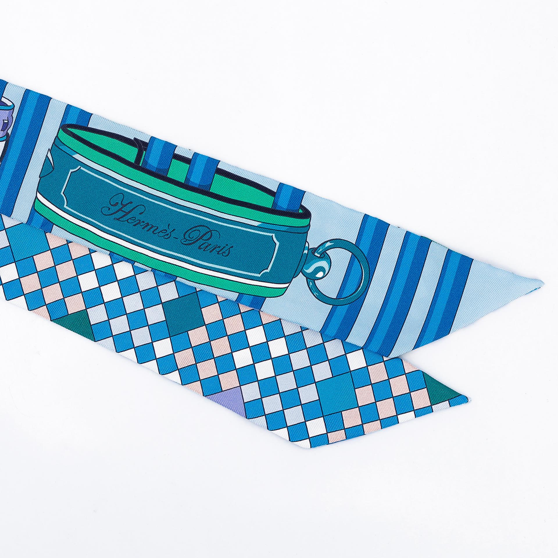 Brand New ( Rank N ) HERMÈS Twilly COLLIER DE CHIEN Blue Silk - 3