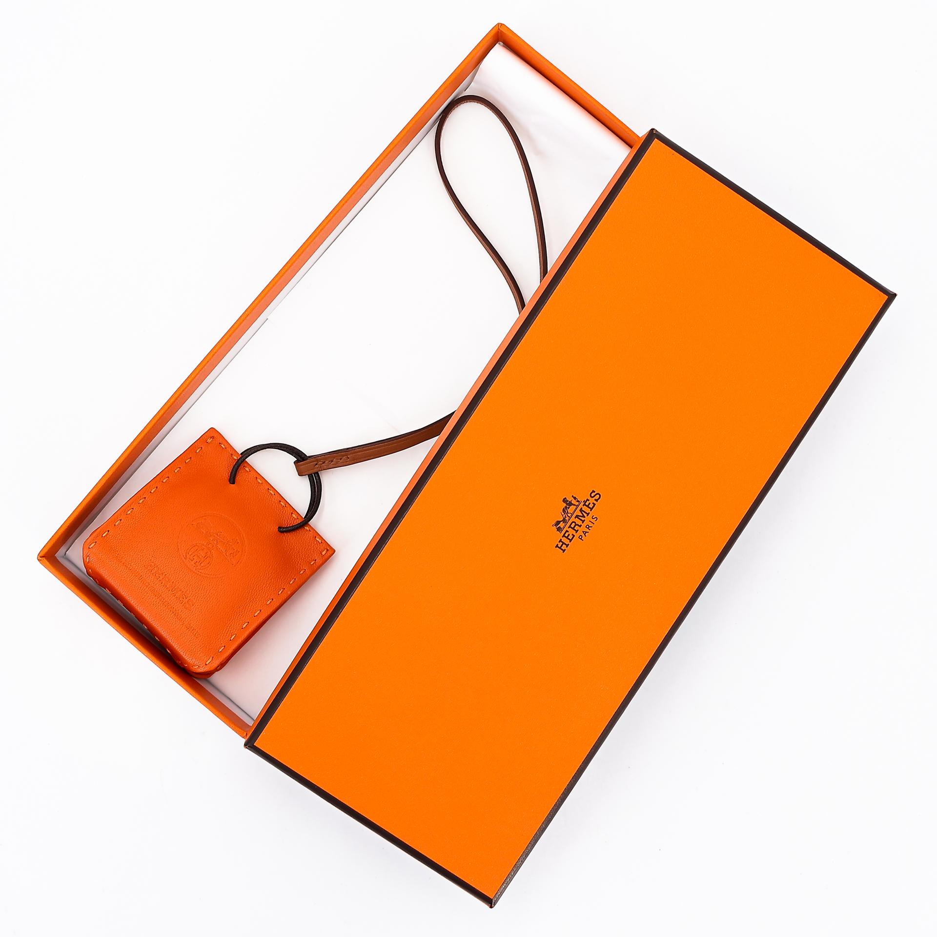 Brand New ( Rank N ) HERMÈS Sac Orange Bag charm Orange (93) Agneau - 11