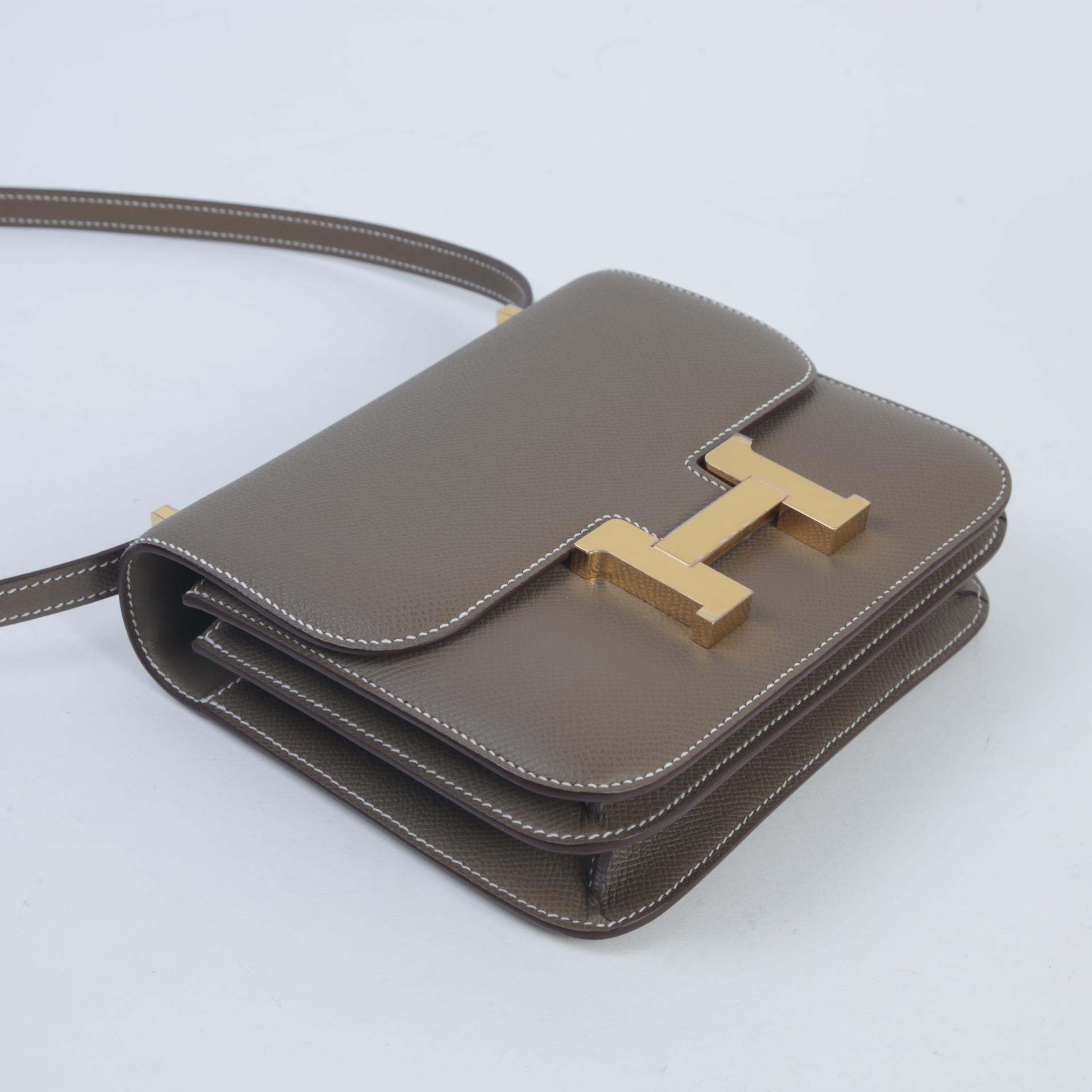 Unused ( Rank NS )  HERMÈS  Constance Mini Etoupe (18) Epsom Gold hardware B (2023) - 4