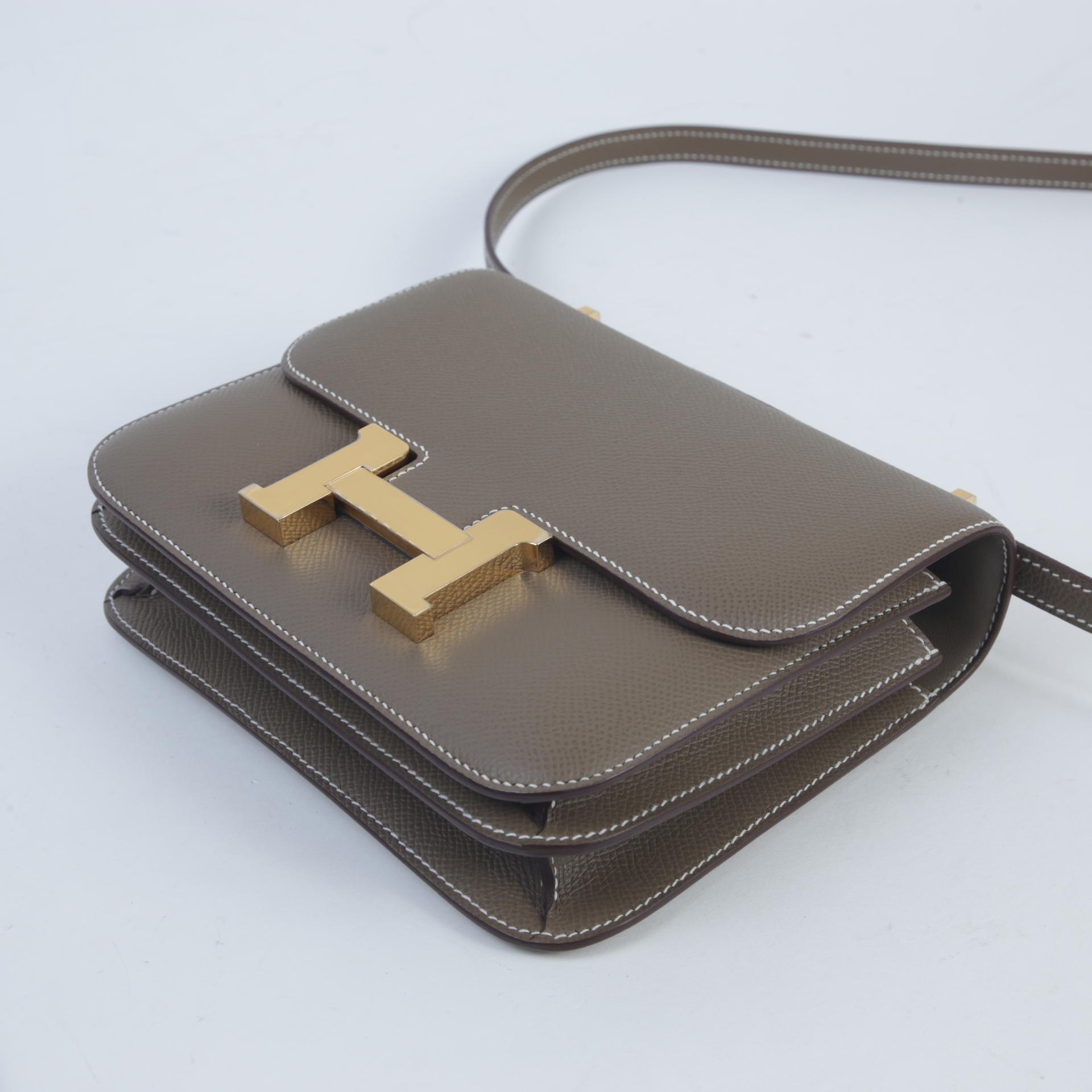 Unused ( Rank NS )  HERMÈS  Constance Mini Etoupe (18) Epsom Gold hardware B (2023) - 5