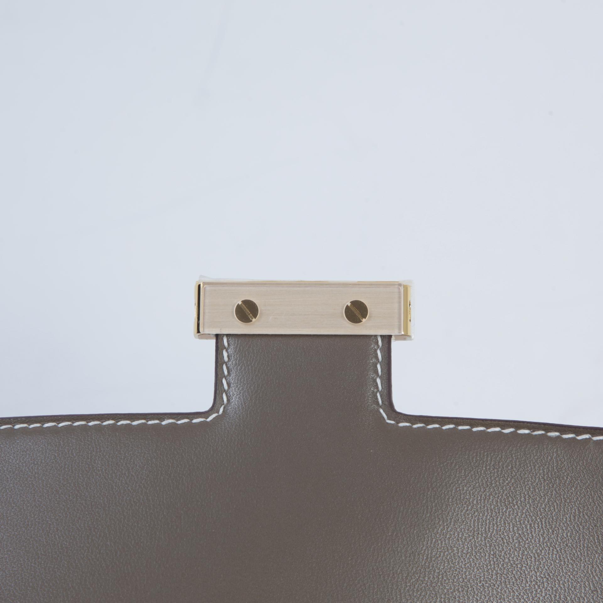 Unused ( Rank NS )  HERMÈS  Constance Mini Etoupe (18) Epsom Gold hardware B (2023) - 8