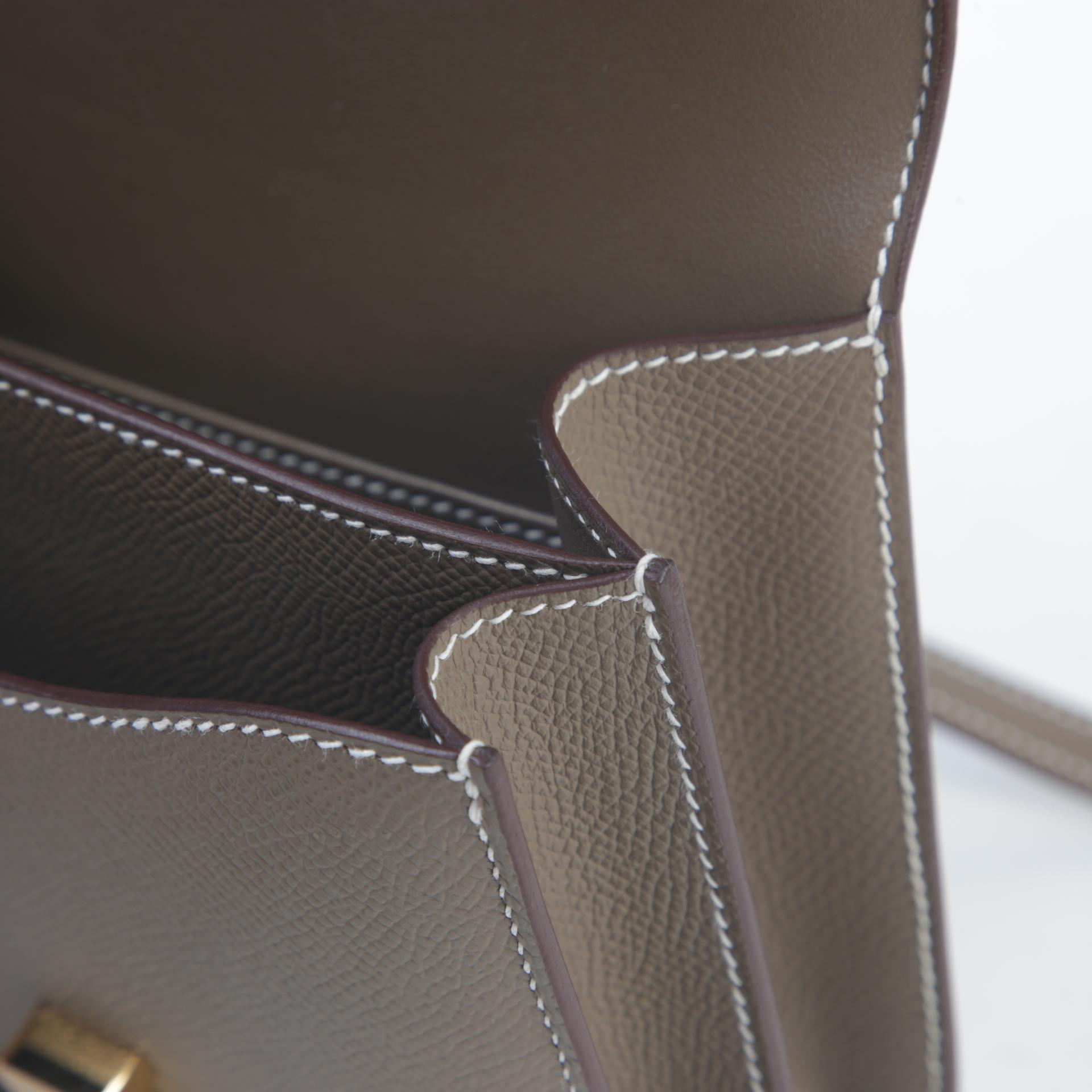 Unused ( Rank NS )  HERMÈS  Constance Mini Etoupe (18) Epsom Gold hardware B (2023) - 11