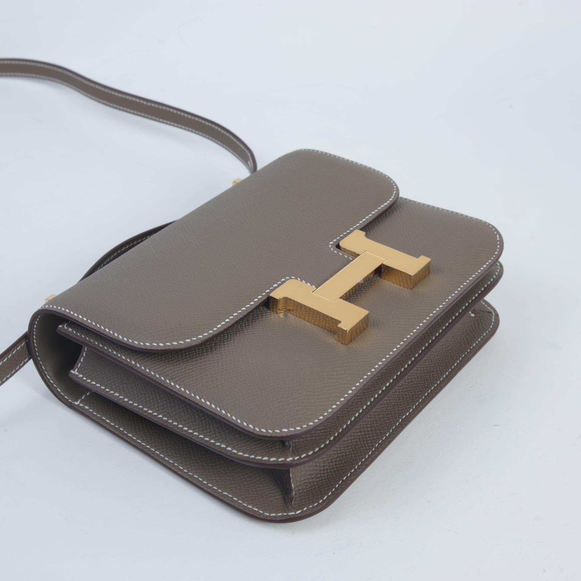 Unused ( Rank NS )  HERMÈS  Constance Mini Etoupe (18) Epsom Gold hardware B (2023) - 4