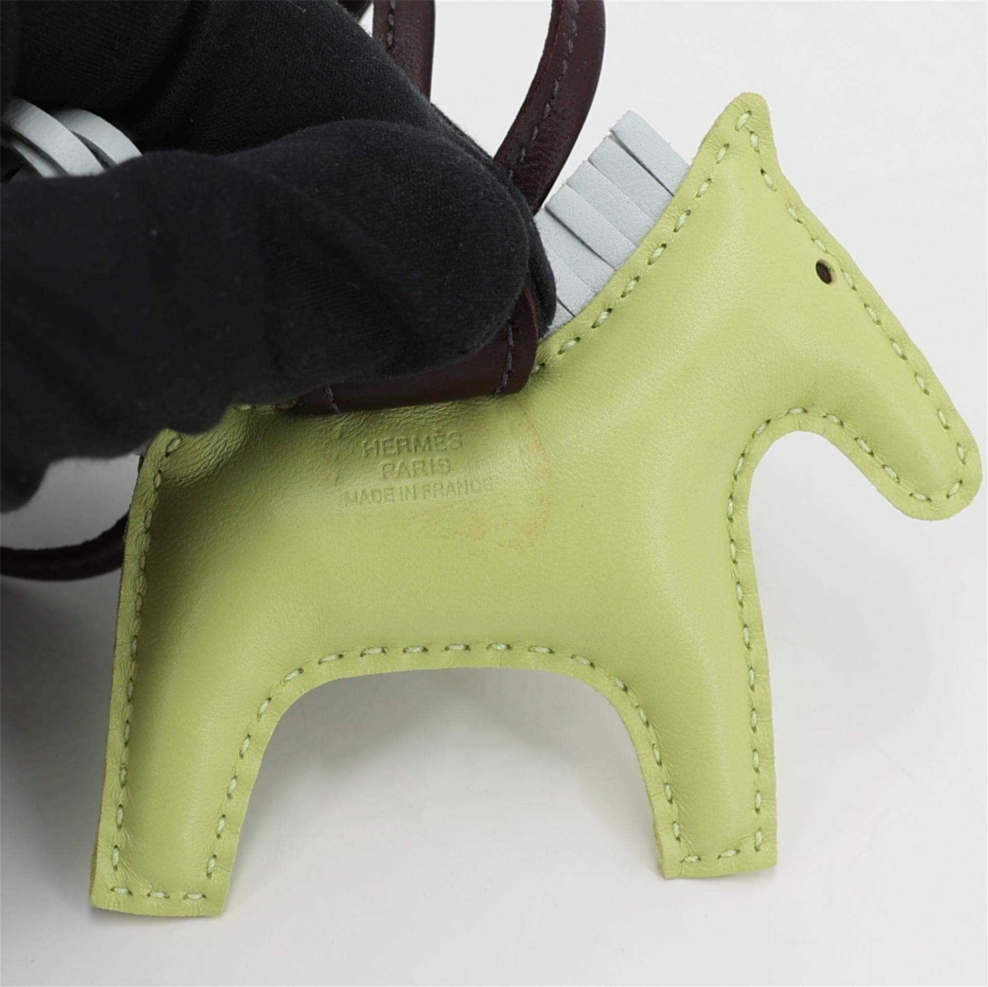 Unused ( Rank NS ) HERMÈS Rodeo PM Jaune Bourgeon (R9) Bleu Brume (T0) Rouge Sellier (0G) Agneau B (2023) - 4