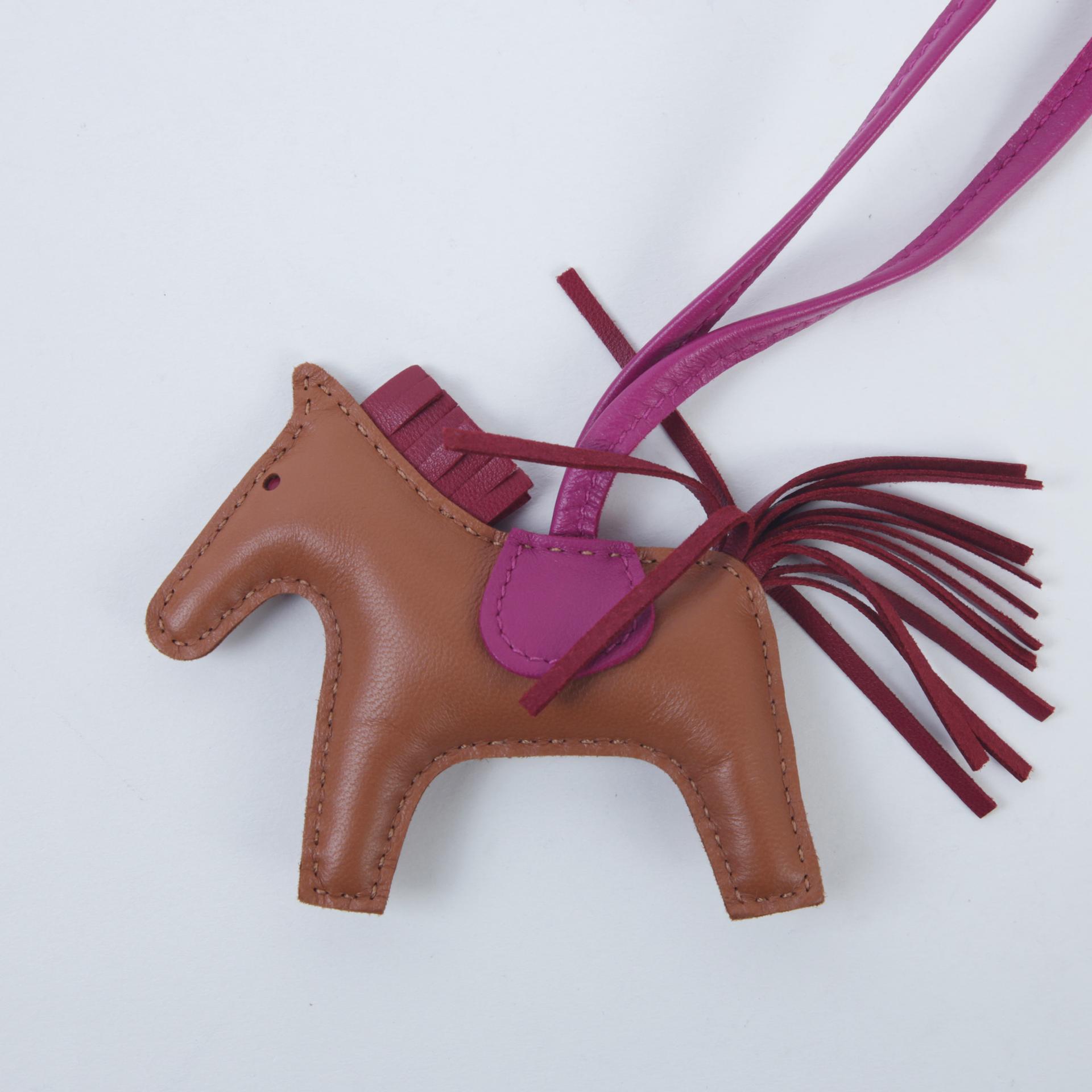 Very Good ( Rank A) HERMÈS Rodeo PM Gold (37) Rubis (B5) Rose Purple (L3) Agneau  Y (2020) - 3