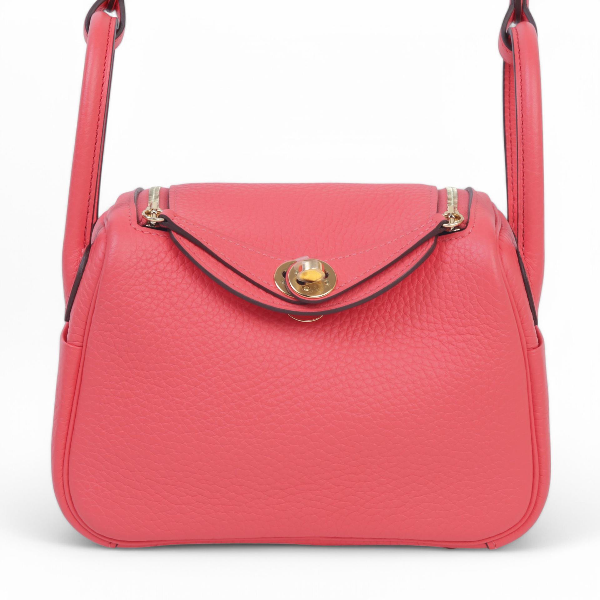 未使用保存品  HERMÈS 愛馬仕  Mini Lindy 0E 德克薩斯粉 Rose Texas Clemence小牛皮 金扣 Z刻 2021年 - 1