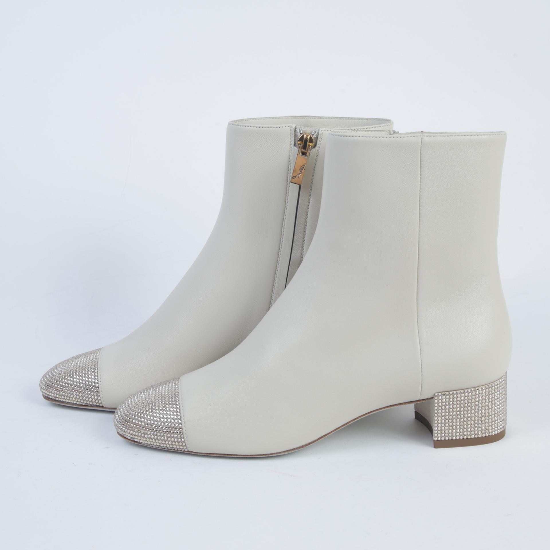 Unused ( Rank NS )René Caovilla Jeweled Bonnie White - 4