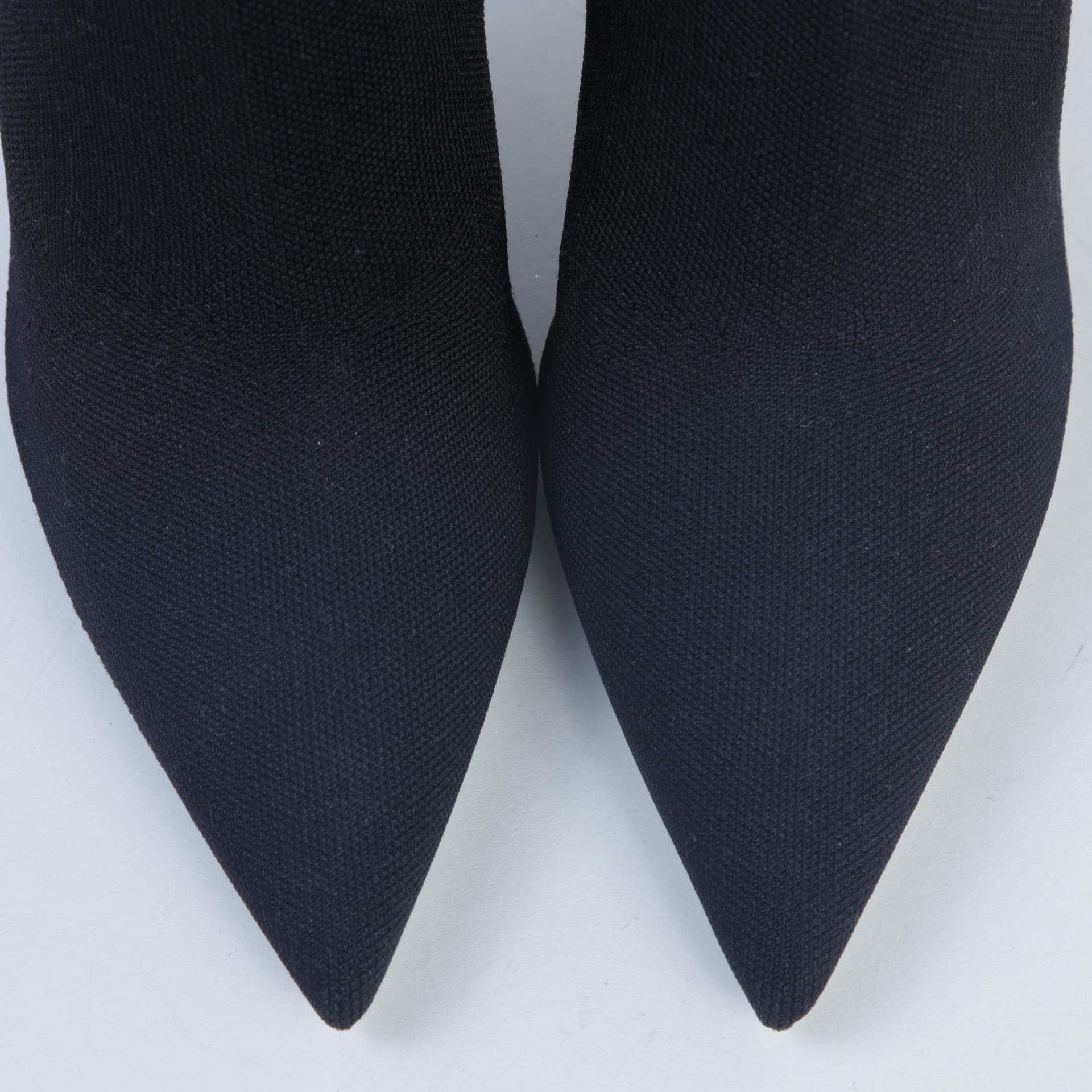 Unused ( Rank NS )RENE CAOVILLA Jeweled Margot Black - 6