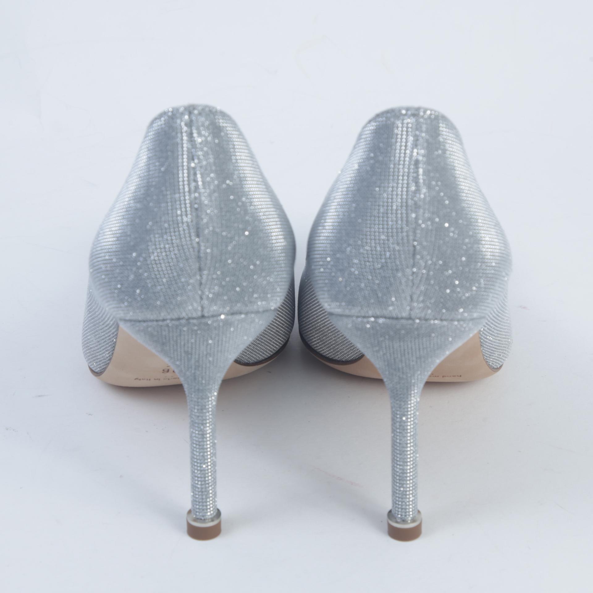 Unused ( Rank NS )MANOLO BLAHNIK Hangisi - 5