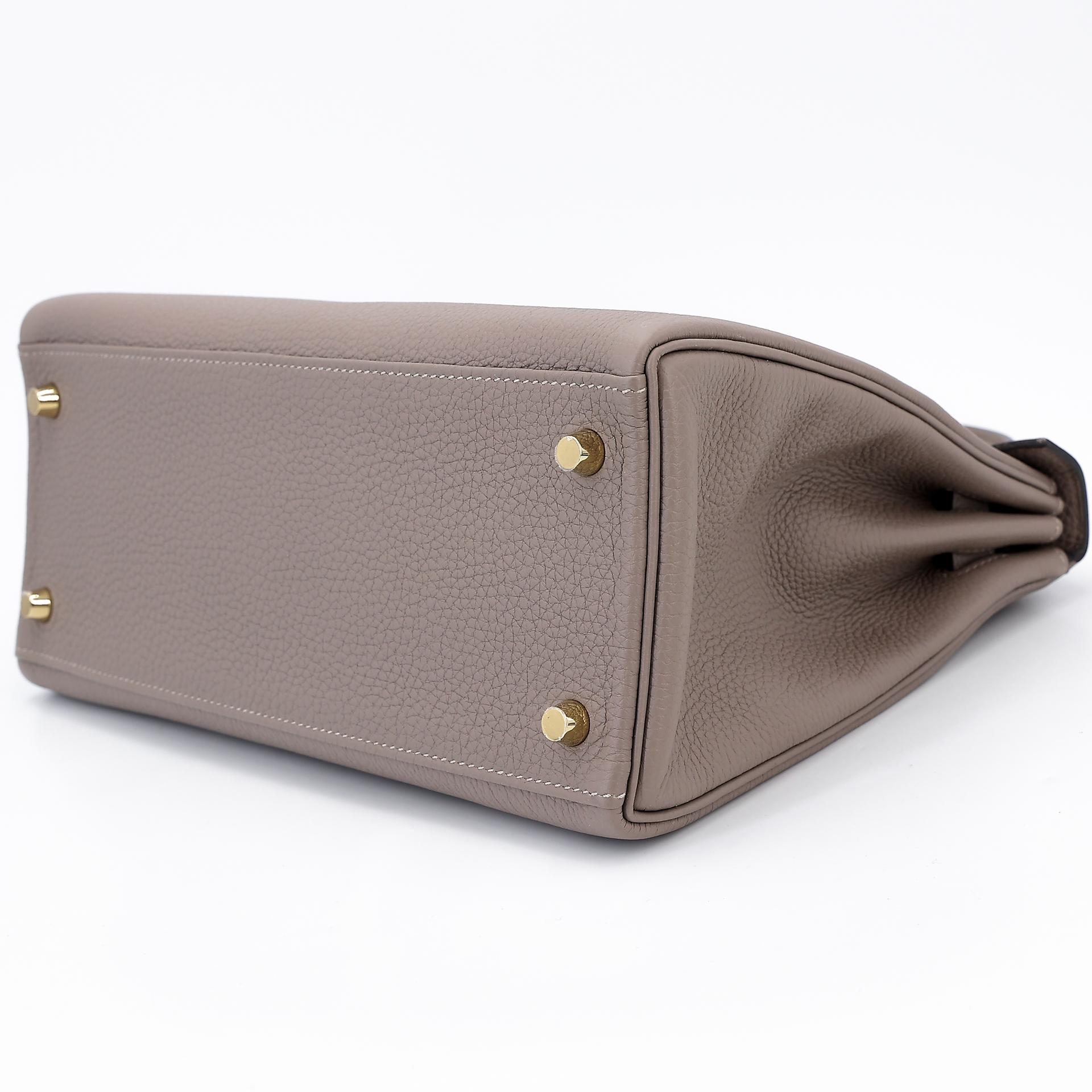 Excellent ( Rank SA )  HERMÈS  Kelly 28 Gris Asphalte (M8) Togo Gold hardware A (2017) - 4