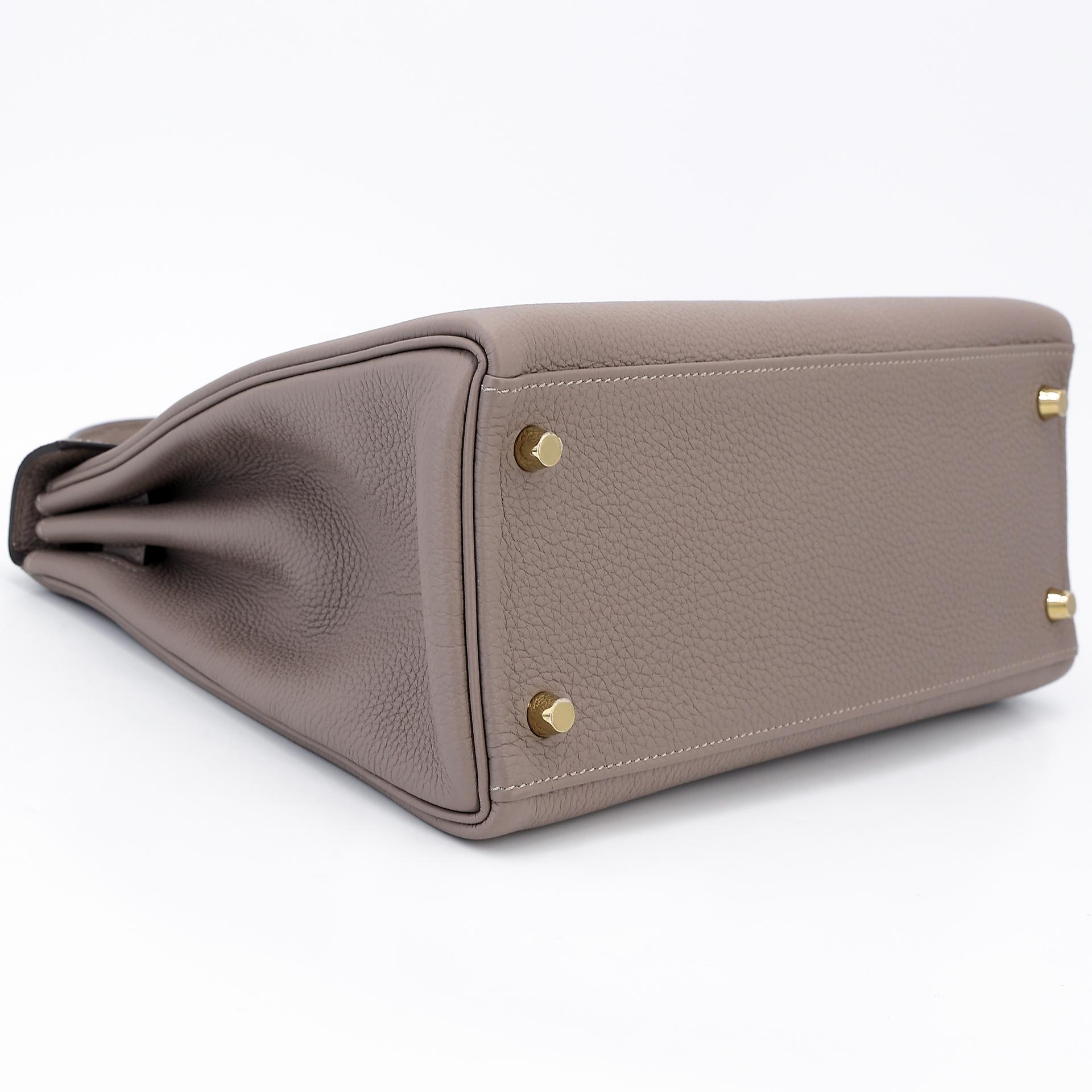 Excellent ( Rank SA )  HERMÈS  Kelly 28 Gris Asphalte (M8) Togo Gold hardware A (2017) - 5
