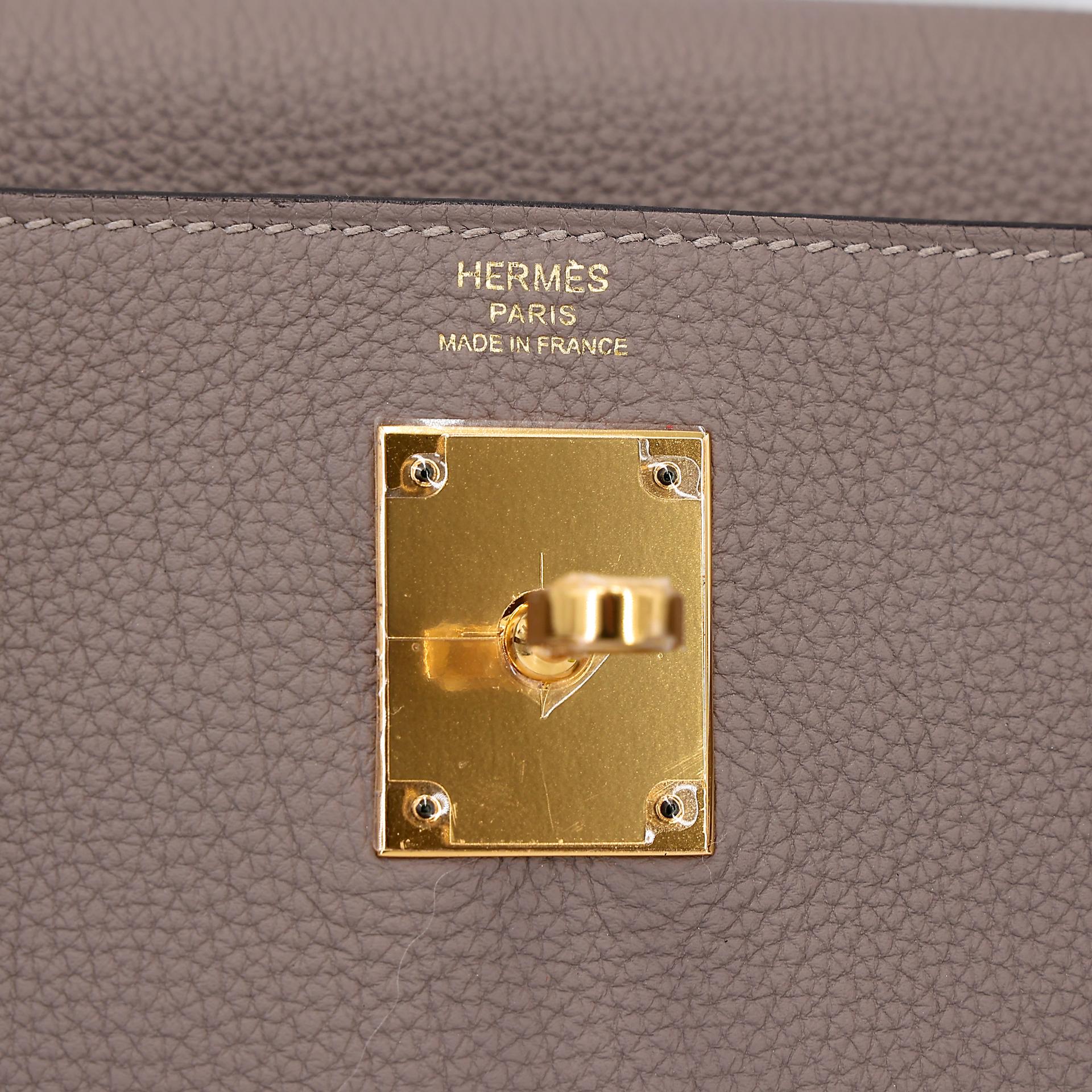 Excellent ( Rank SA )  HERMÈS  Kelly 28 Gris Asphalte (M8) Togo Gold hardware A (2017) - 13