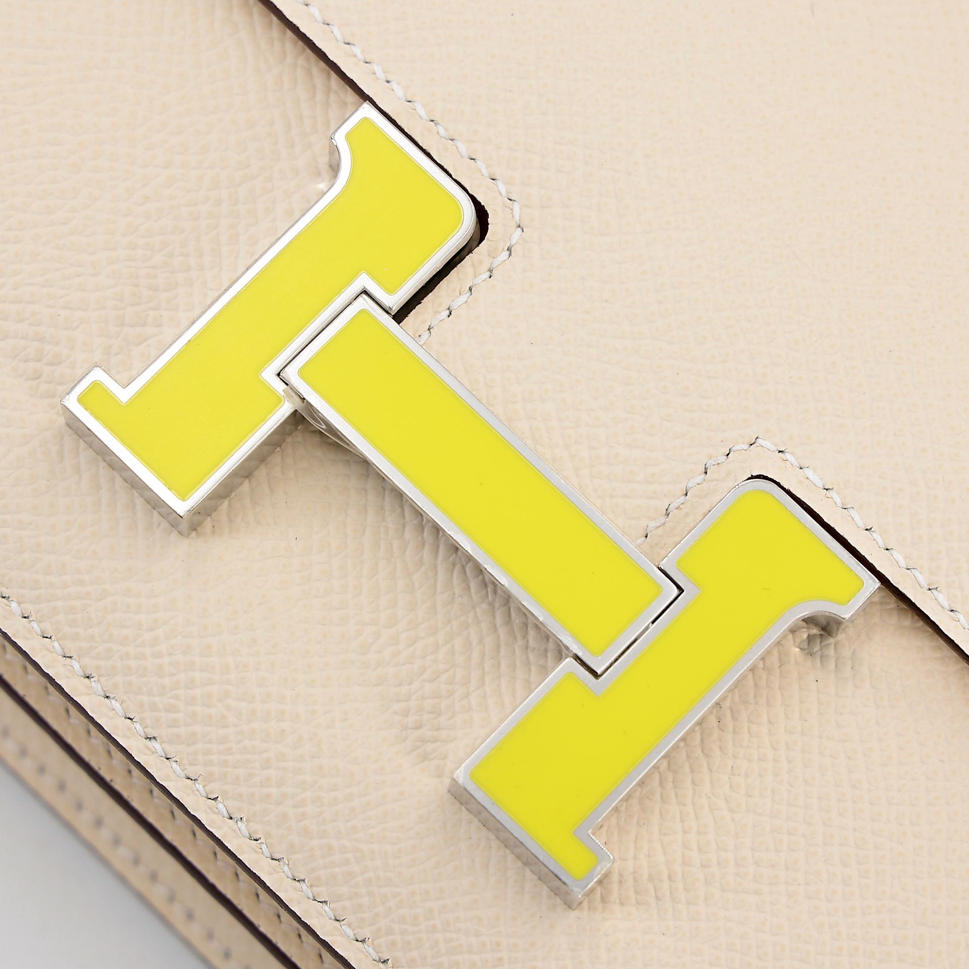 未使用保存品  HERMÈS 爱马仕  Constance 康康 Mini 19 I2 奶油白 Nata Epsom牛皮 珐琅扣 B刻 2023年 - 8