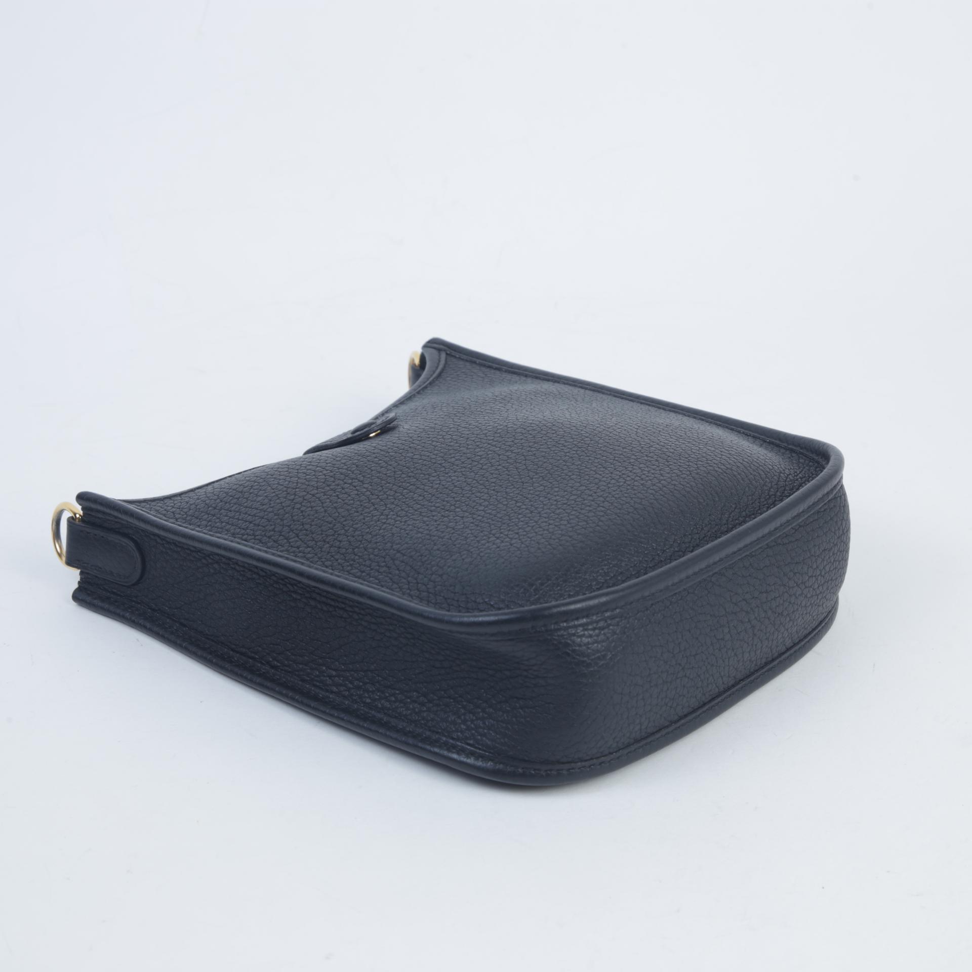 Very Good ( Rank A) HERMÈS Mini Evelyne 16 Amazone 112cm Black (89) Clemence Gold hardware Z (2021) - 6