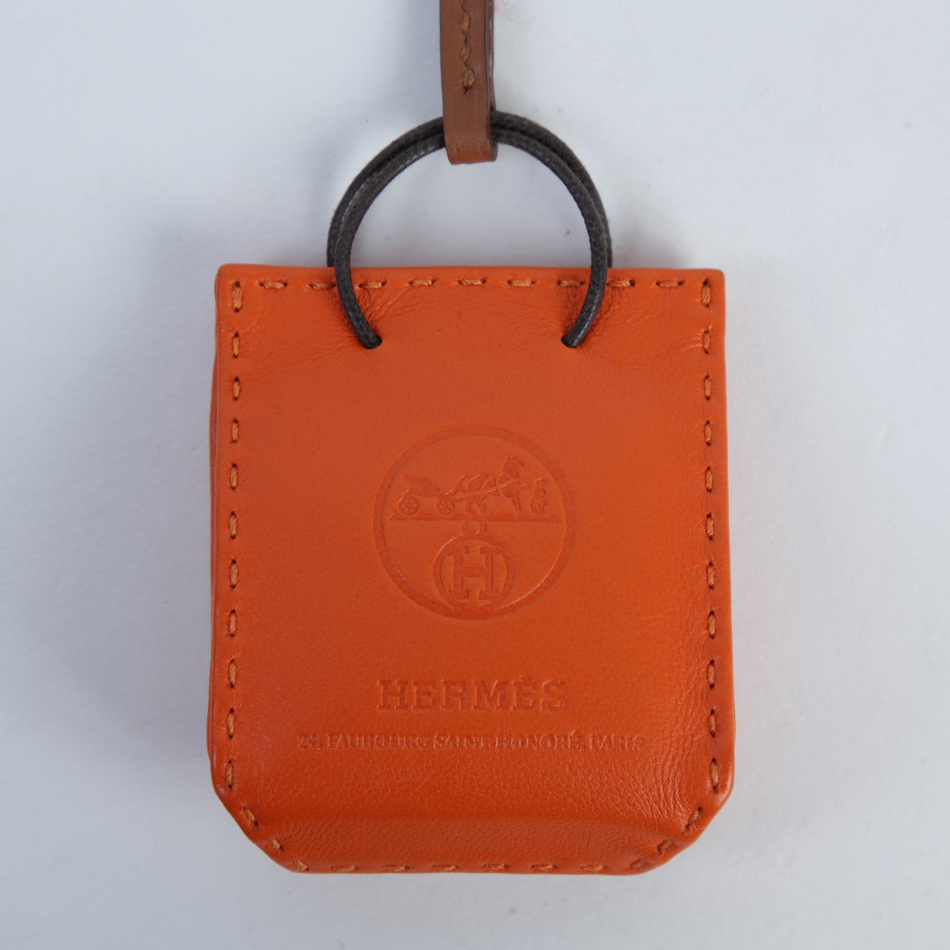 Very Good ( Rank A) HERMÈS Sac Orange Bag charm Orange Agneau D (2019) - 3