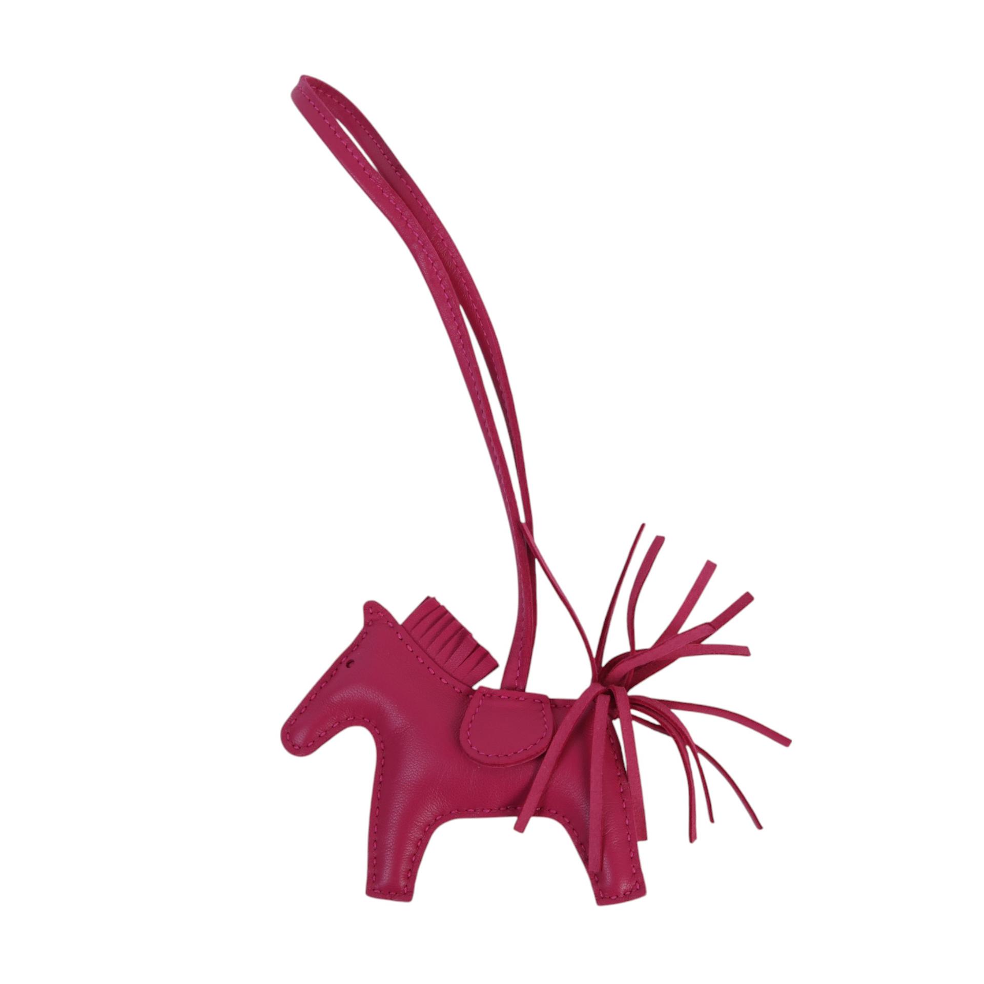 Very Good ( Rank A) HERMÈS Rodeo PM Rose Mexico (0D) Agneau Y (2020) - 1