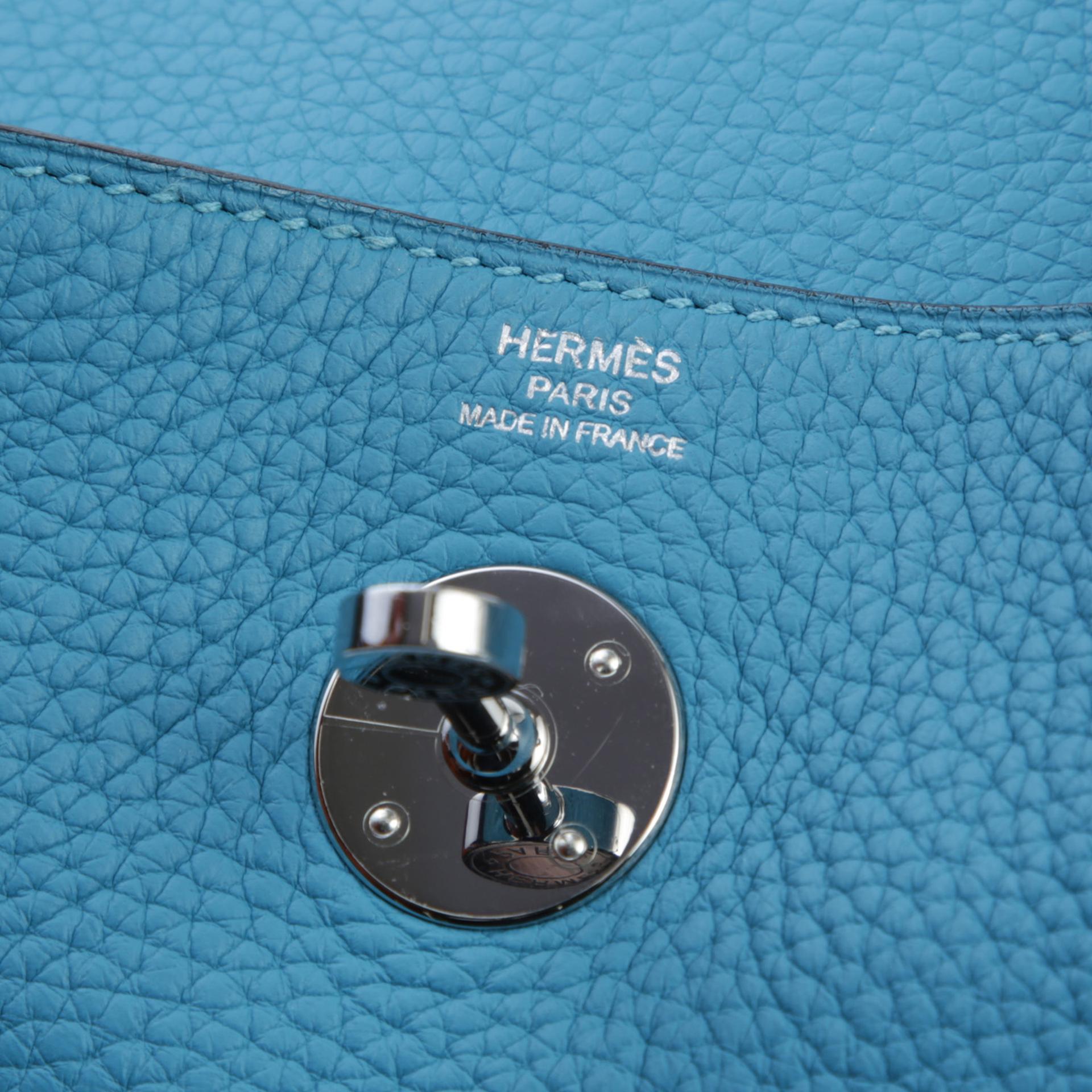 A美品  HERMÈS 愛馬仕  Lindy 26 7B 松石藍 Turquoise Clemence小牛皮 銀扣 □R刻 2014年 - 10