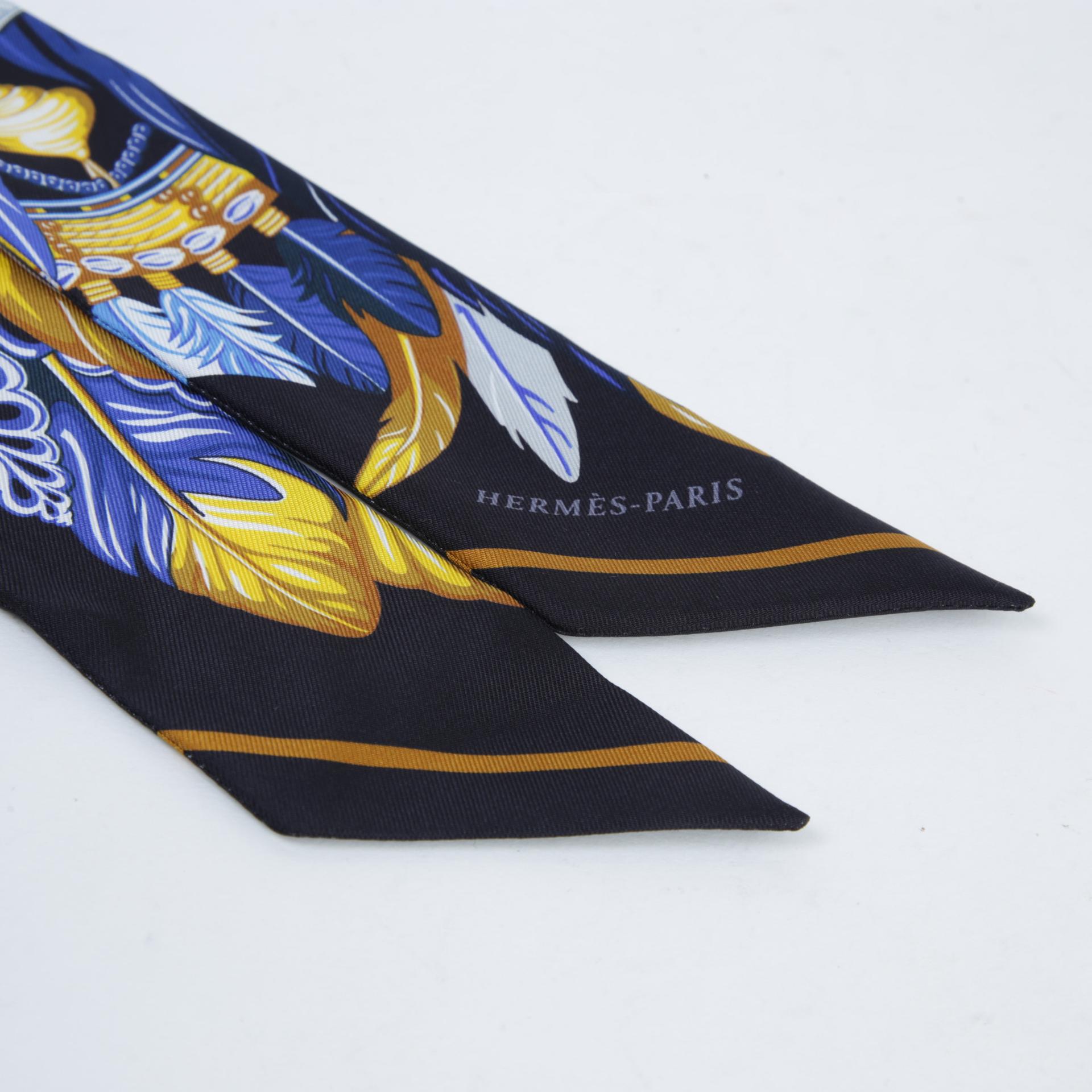 Very Good ( Rank A) HERMÈS Twilly DANSE PACIFIQUE Navy (7U) Silk - 3