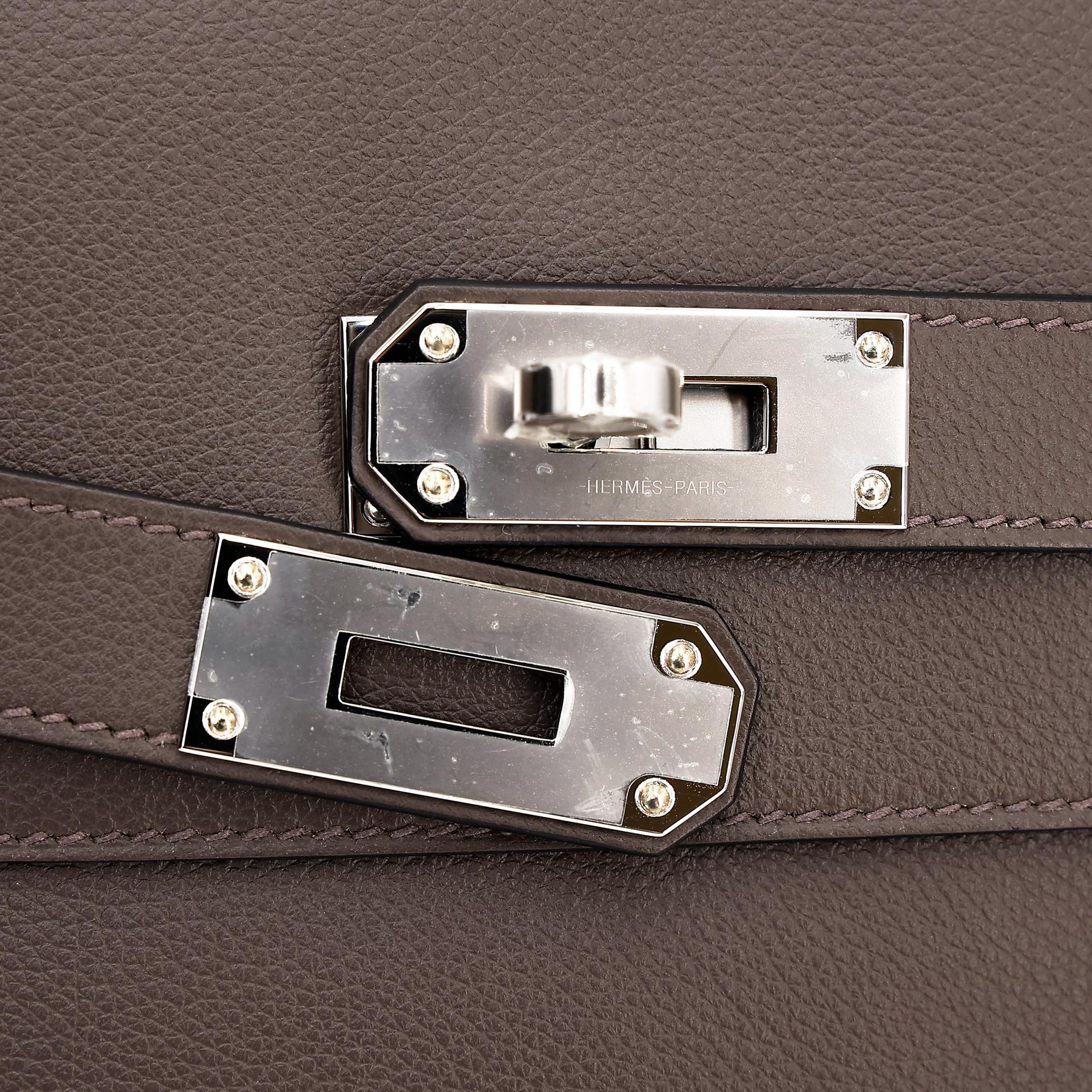 未使用保存品  HERMÈS 爱马仕  Kelly Messenger PM 4C 树皮色 Ecorce Evercolor皮 银扣 W刻 2024年 - 10