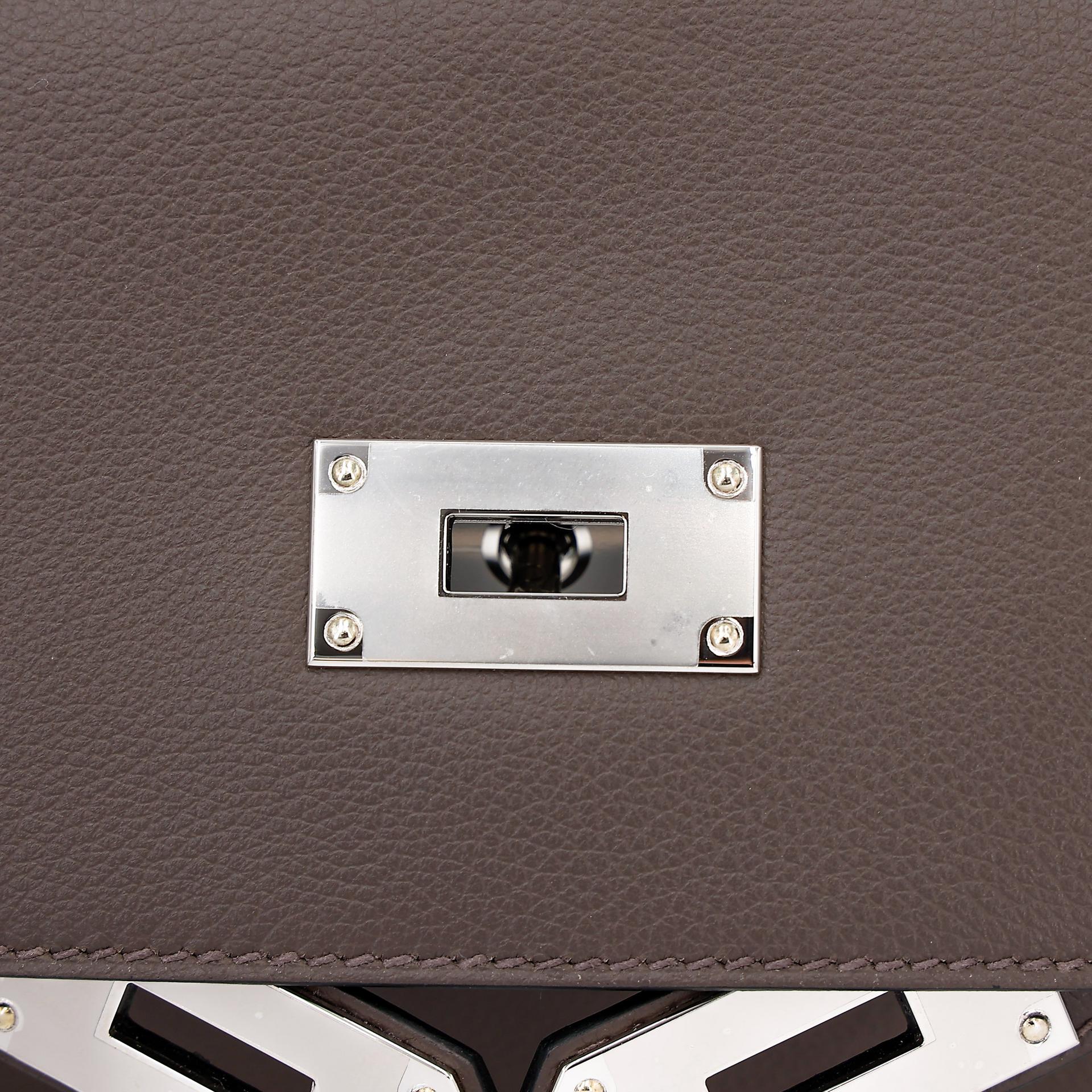 未使用保存品  HERMÈS 爱马仕  Kelly Messenger PM 4C 树皮色 Ecorce Evercolor皮 银扣 W刻 2024年 - 12