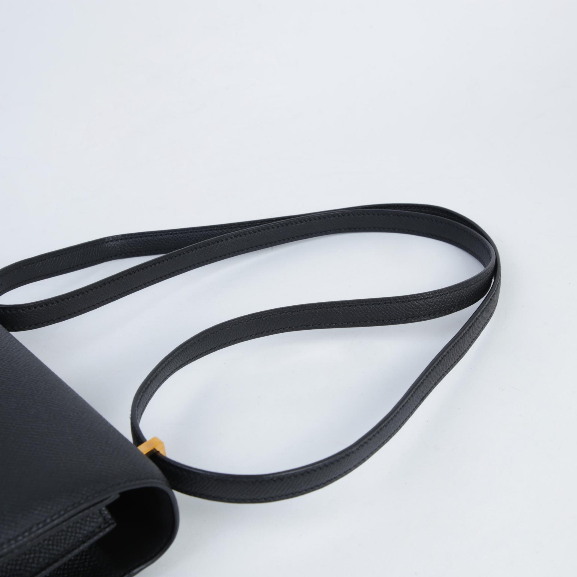 Very Good ( Rank A) HERMÈS Constance Mini Noir (89) Epsom Gold hardware Z (2021) - 3