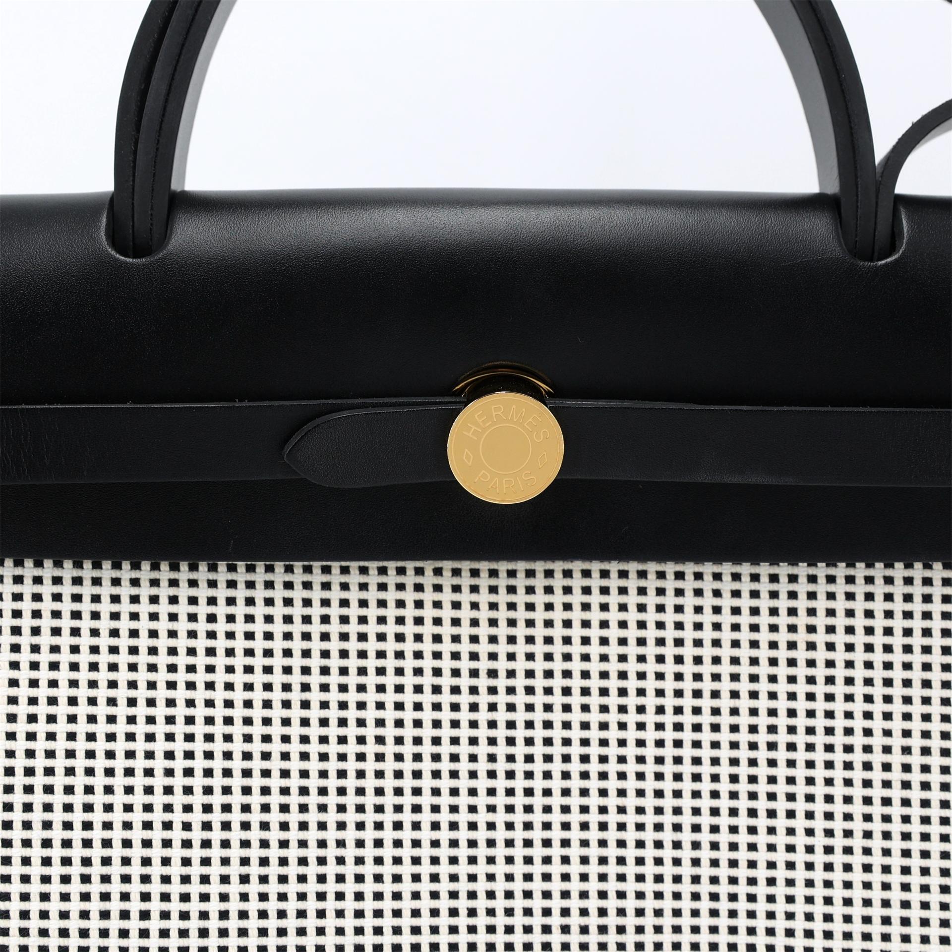 Excellent ( Rank SA ) HERMÈS Herbag PM Black (89) Ecru Vache Hunter Toile Quadrille canvas Gold hardware B (2023) - 11