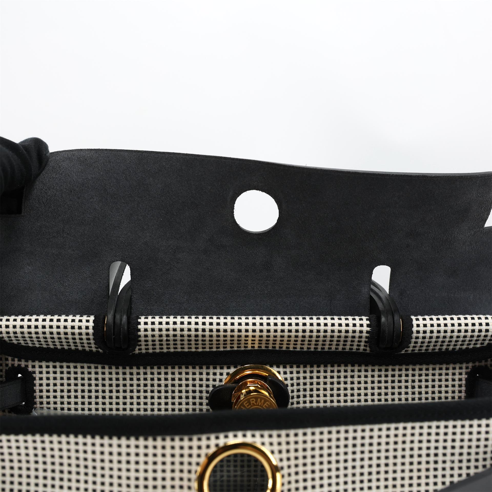 Excellent ( Rank SA ) HERMÈS Herbag PM Black (89) Ecru Vache Hunter Toile Quadrille canvas Gold hardware B (2023) - 24