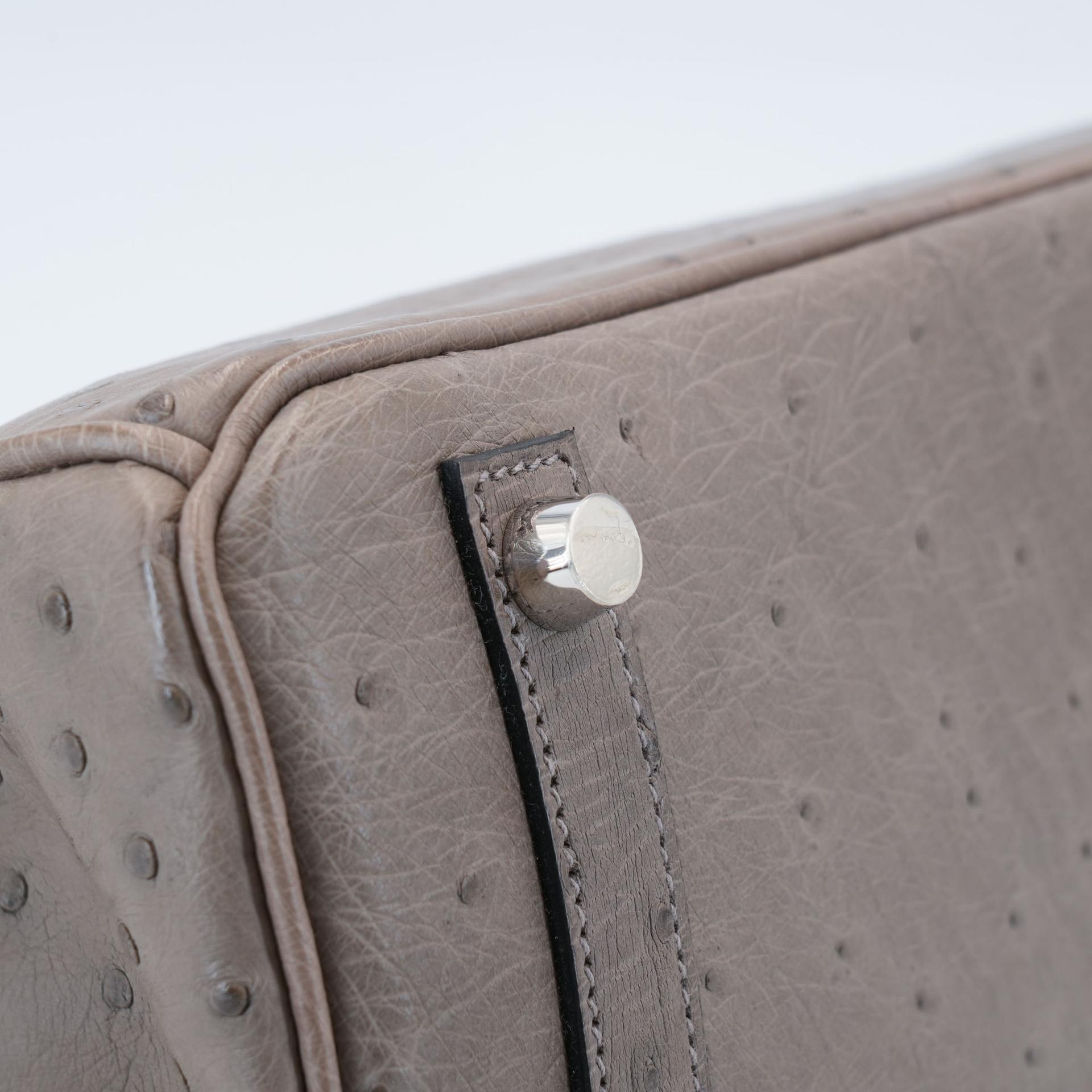 Very Good ( Rank A) HERMÈS Birkin 25 Gris Tourterelle (81) Ostrich Palladium hardware Square P (2012) - 8