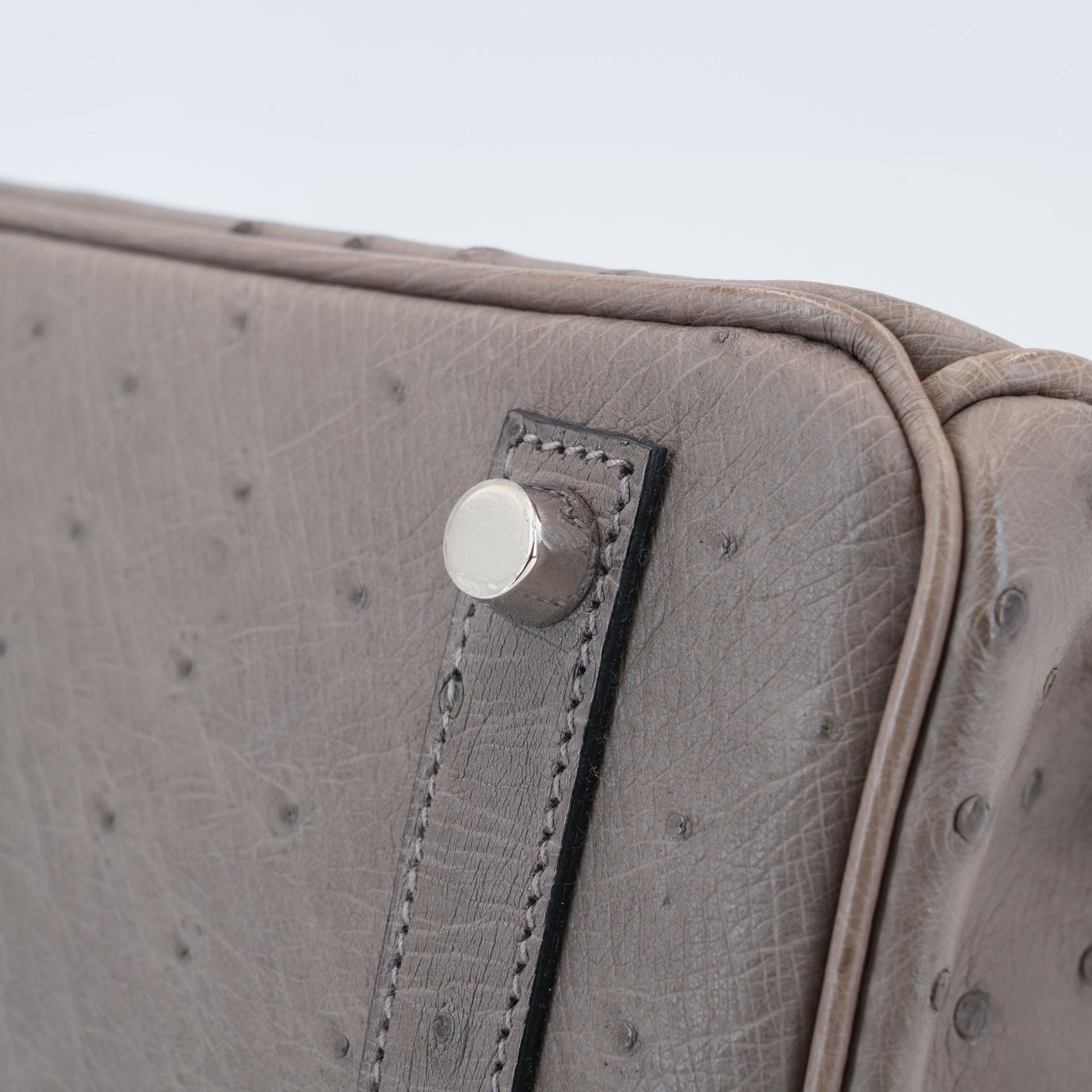 Very Good ( Rank A) HERMÈS Birkin 25 Gris Tourterelle (81) Ostrich Palladium hardware Square P (2012) - 10
