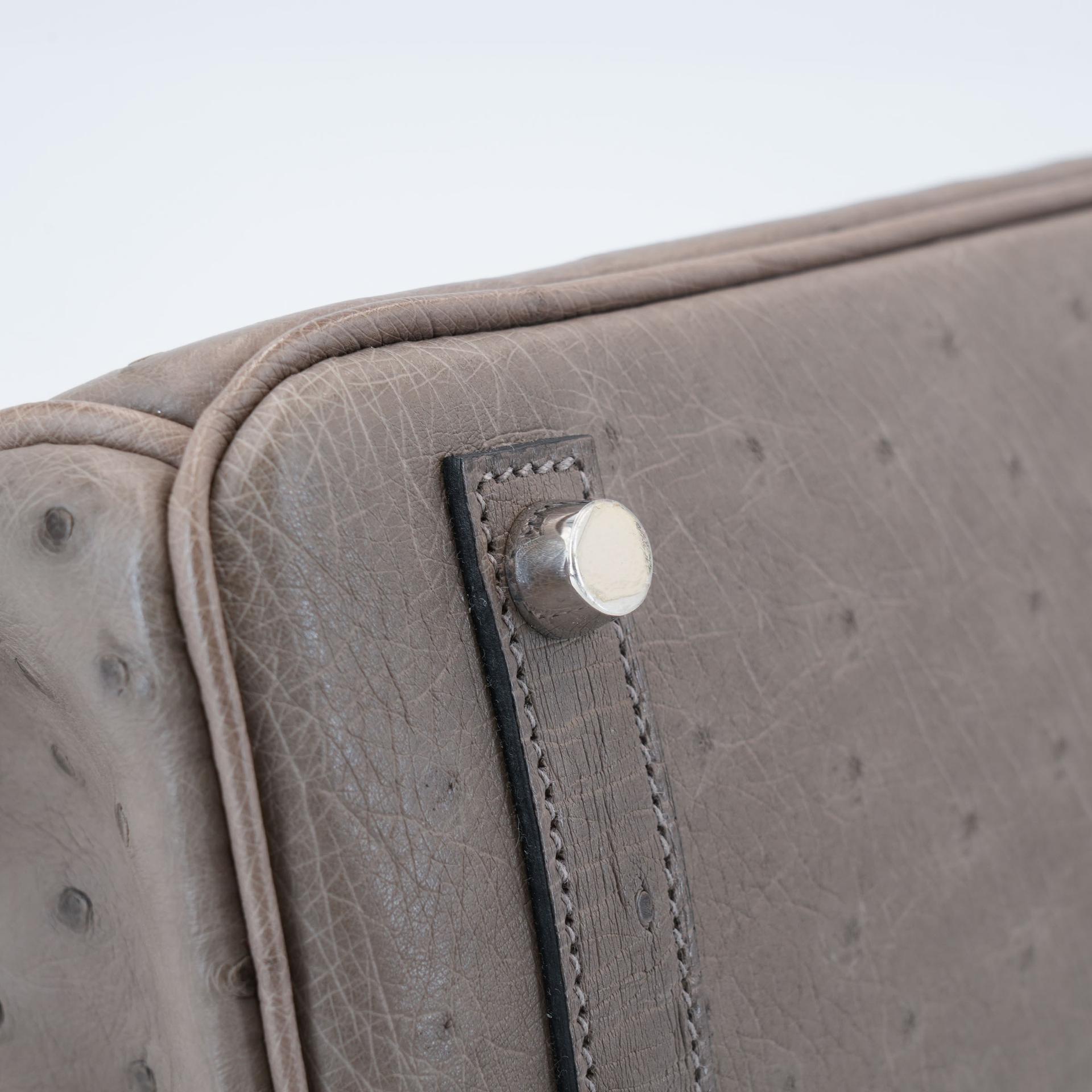 Very Good ( Rank A) HERMÈS Birkin 25 Gris Tourterelle (81) Ostrich Palladium hardware Square P (2012) - 11