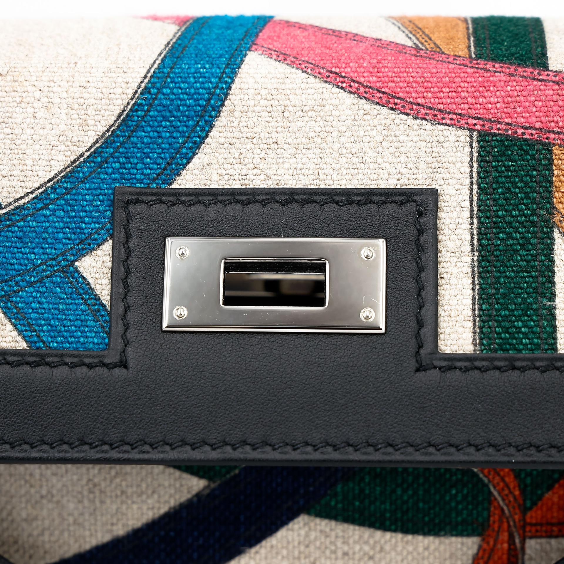 Very Good ( Rank A) HERMÈS Limited Edition Kelly 32 Cavalcadour Toile de Camp  Black (89) Toile Camp canvas Swift Palladium hardware A (2017) - 14
