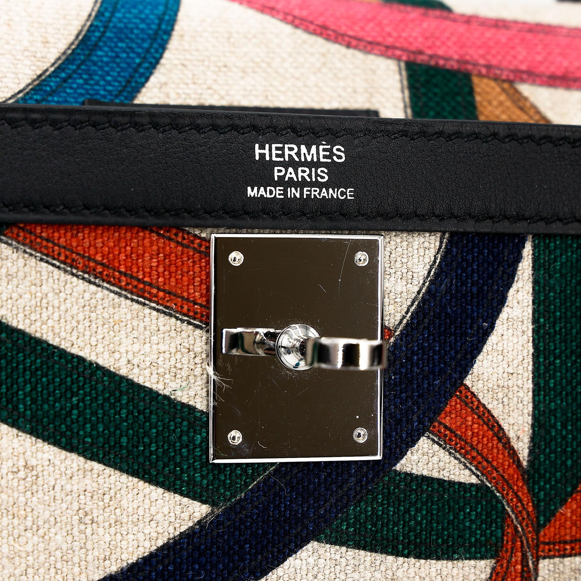 Very Good ( Rank A) HERMÈS Limited Edition Kelly 32 Cavalcadour Toile de Camp  Black (89) Toile Camp canvas Swift Palladium hardware A (2017) - 17