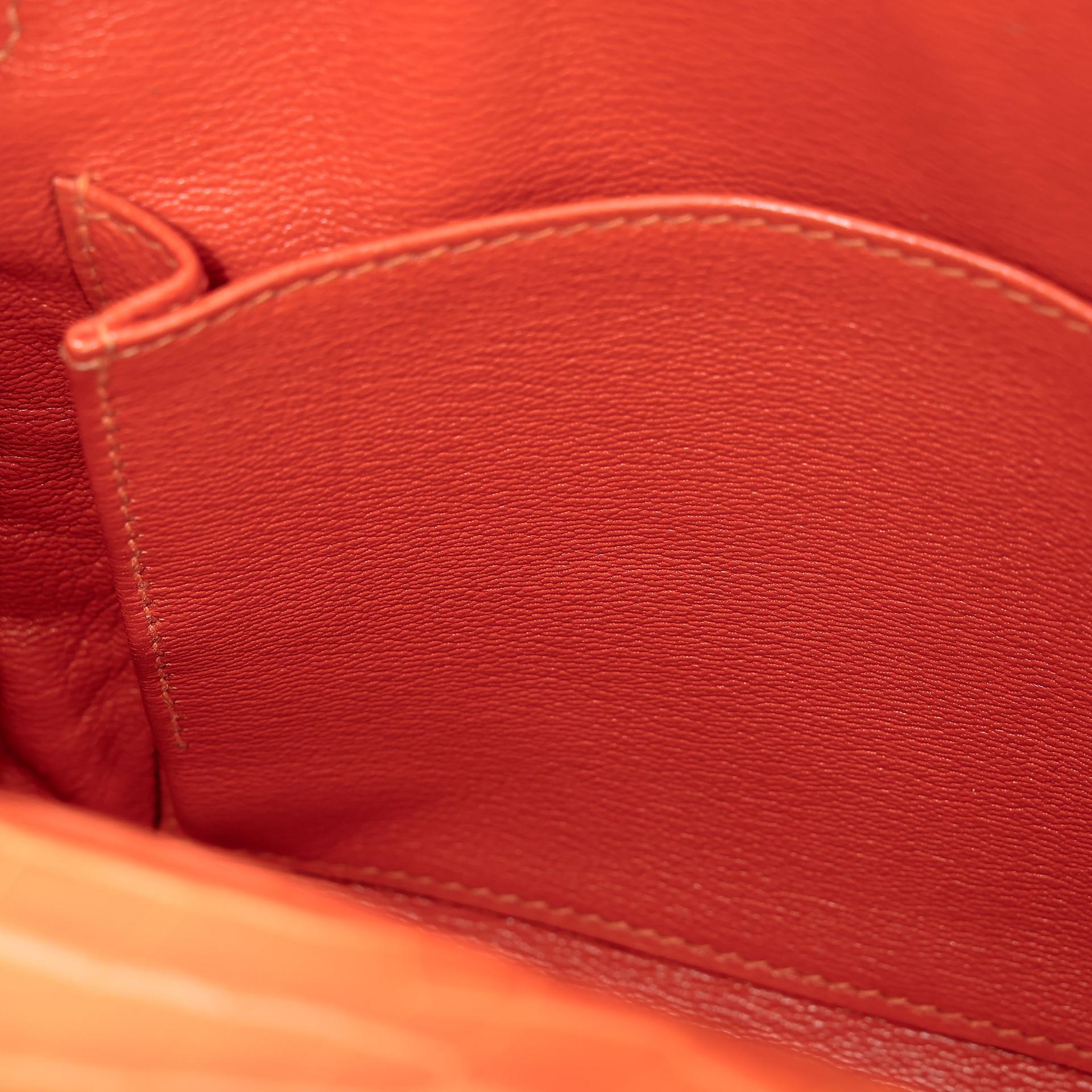Very Good ( Rank A) HERMÈS Kelly 25 Feu (9J) Matte Alligator Gold hardware Square R (2014) - 26