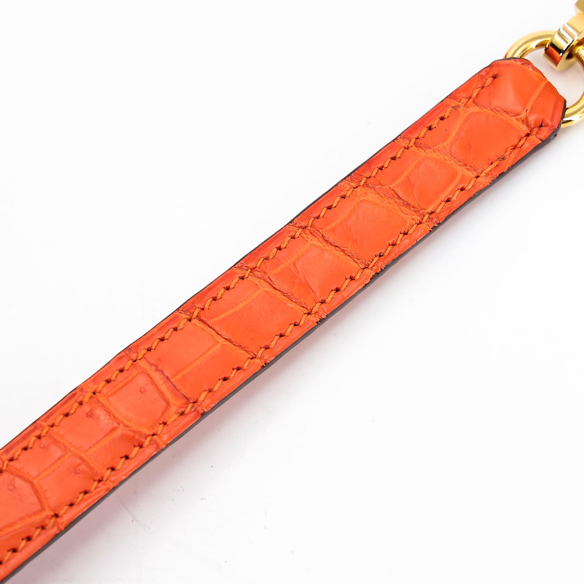 Very Good ( Rank A) HERMÈS Kelly 25 Feu (9J) Matte Alligator Gold hardware Square R (2014) - 36