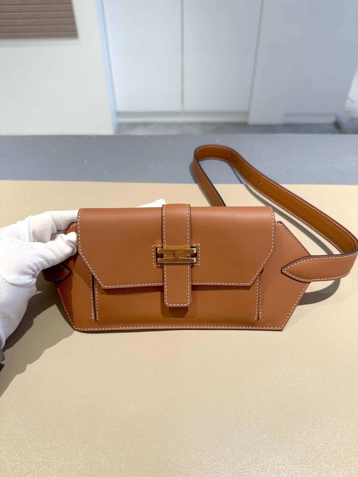 Unused ( Rank NS ) HERMÈS Elan Pocket 24 belt Gold (37) Swift Gold hardware B (2023) - 4