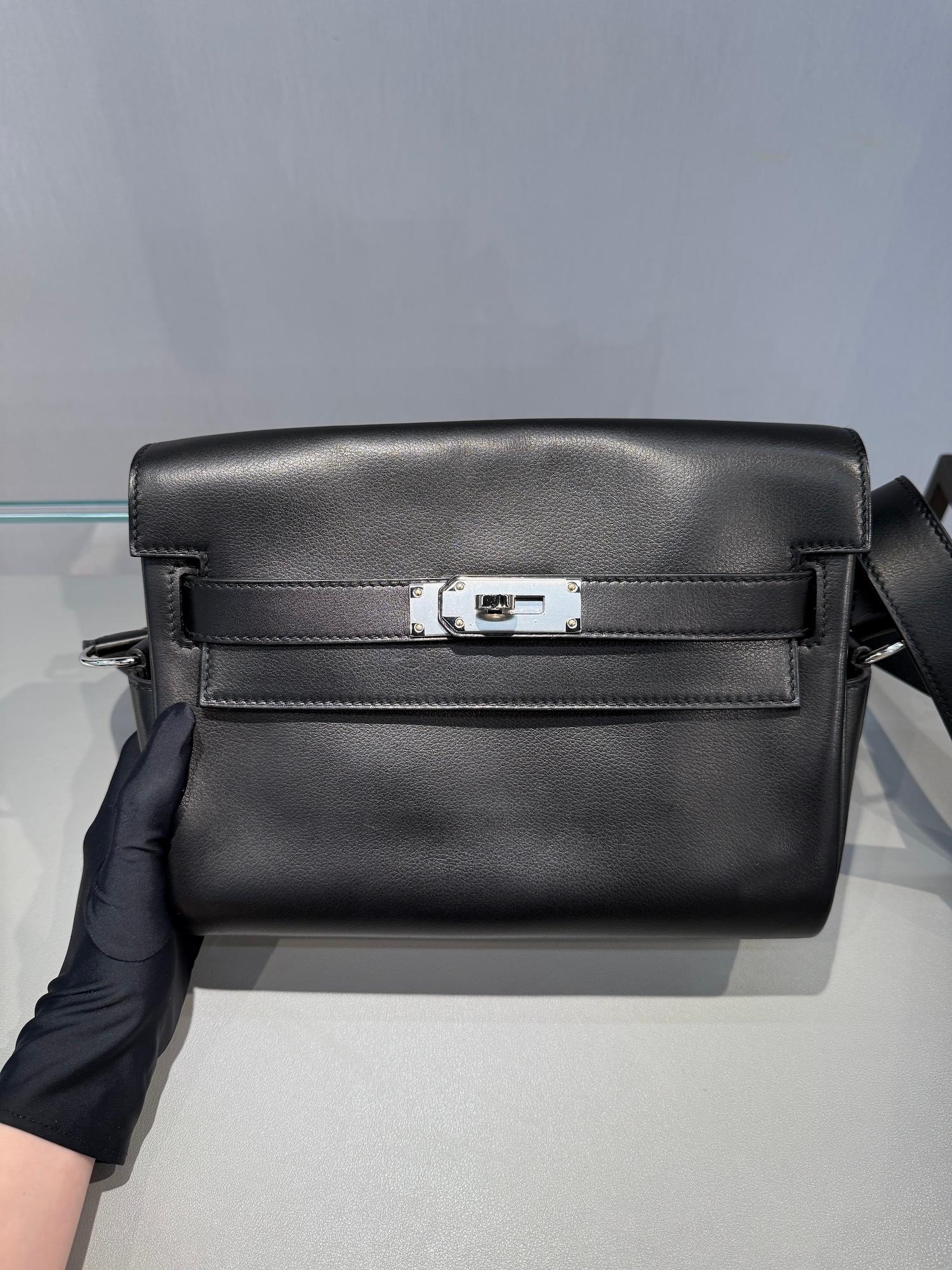 A美品  HERMÈS 爱马仕  Kelly Messenger PM 89 黑色 Noir Evergrain皮 银扣 K刻 2025年 - 39