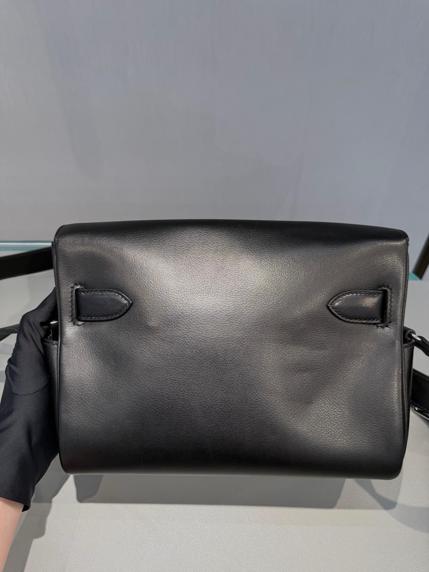 A美品  HERMÈS 爱马仕  Kelly Messenger PM 89 黑色 Noir Evergrain皮 银扣 K刻 2025年 - 40
