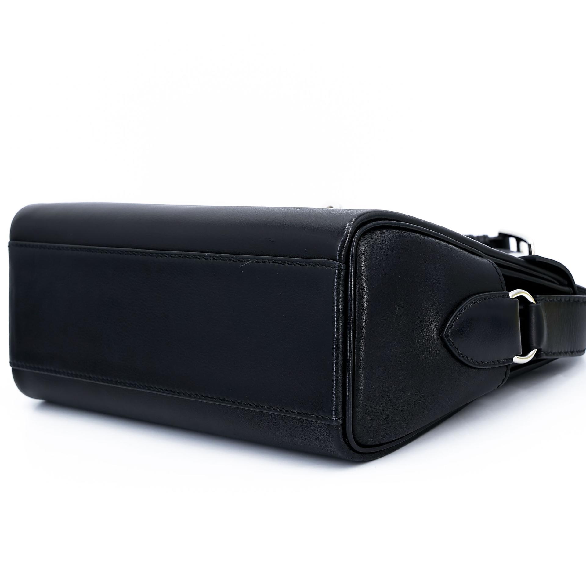A美品  HERMÈS 爱马仕  Kelly Messenger PM 89 黑色 Noir Evergrain皮 银扣 K刻 2025年 - 12