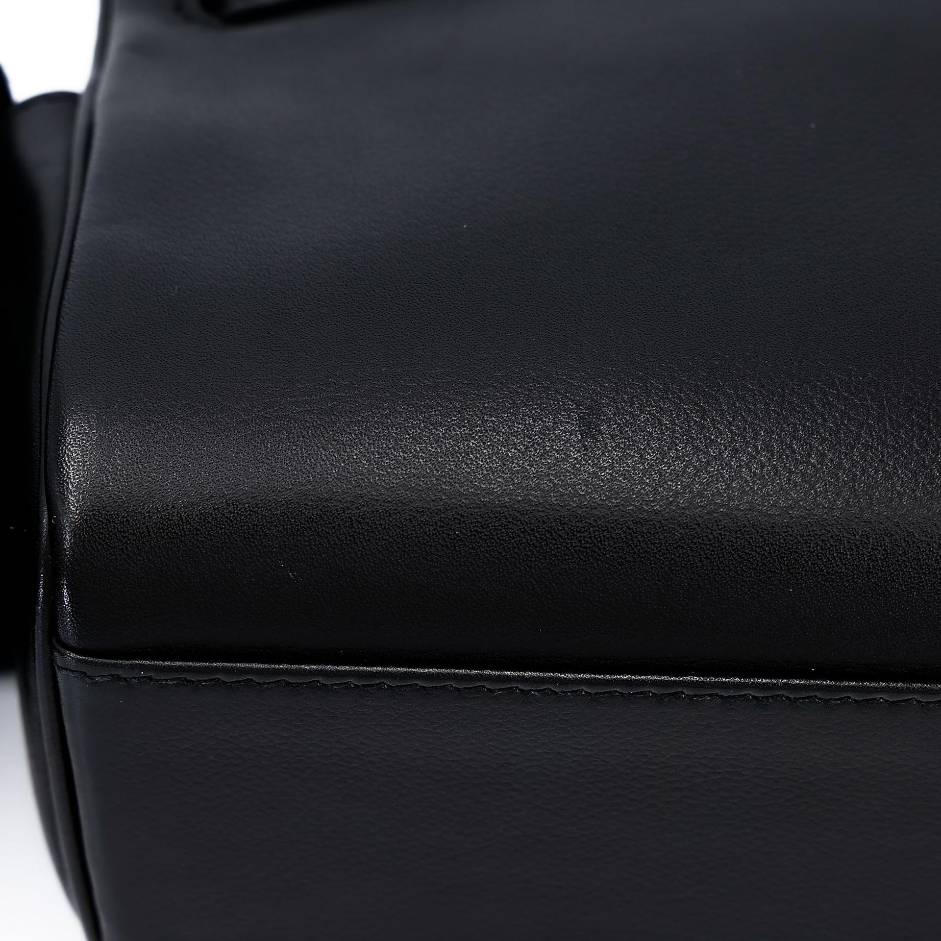 A美品  HERMÈS 爱马仕  Kelly Messenger PM 89 黑色 Noir Evergrain皮 银扣 K刻 2025年 - 18