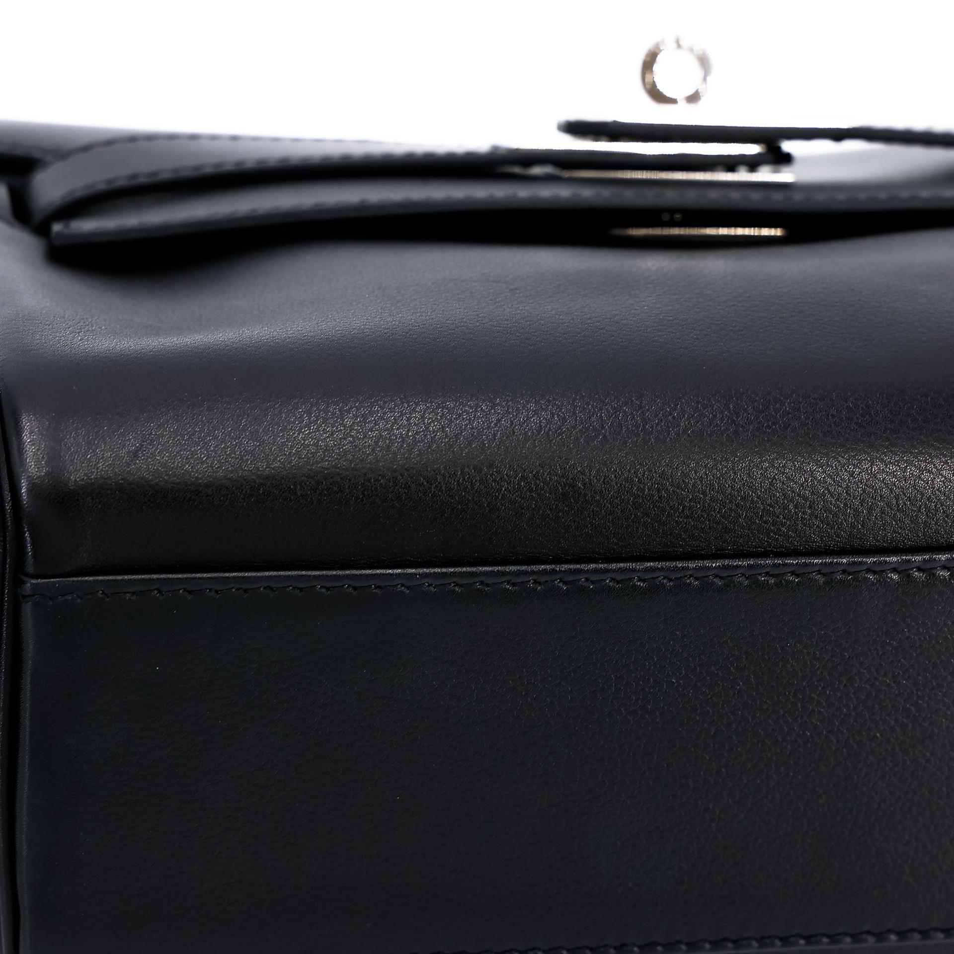 A美品  HERMÈS 爱马仕  Kelly Messenger PM 89 黑色 Noir Evergrain皮 银扣 K刻 2025年 - 21
