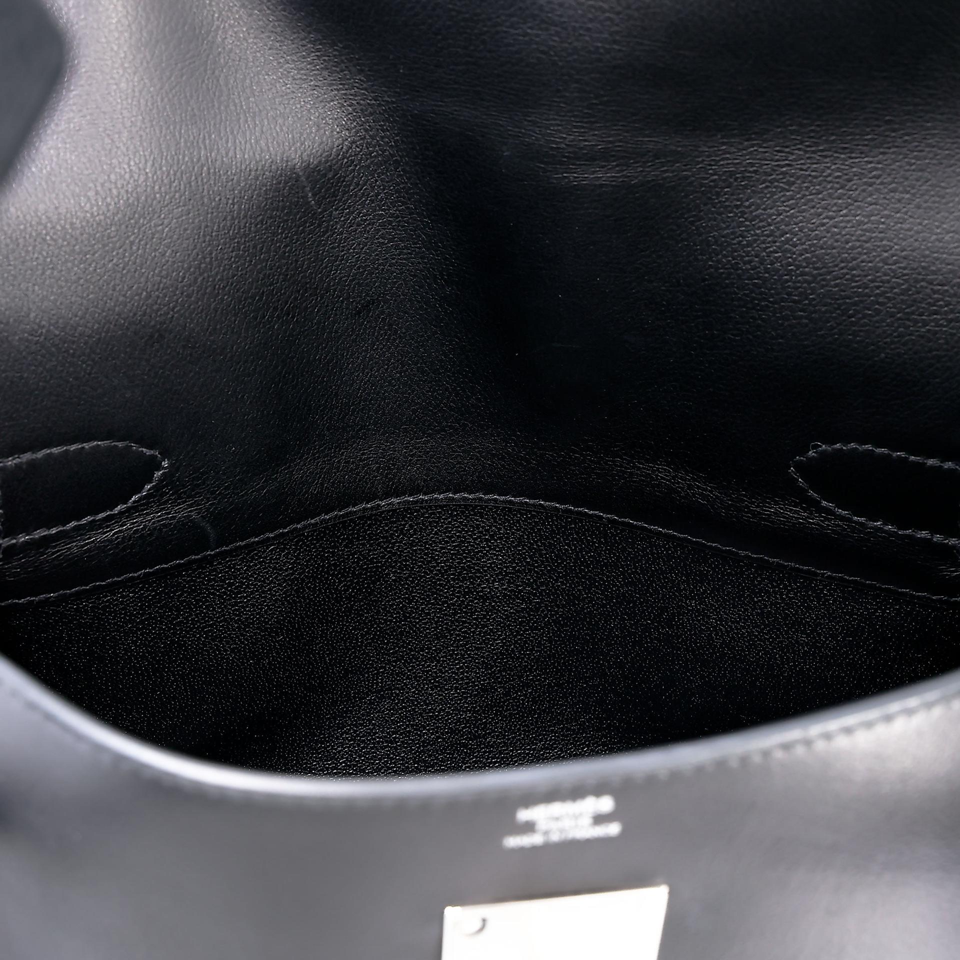 A美品  HERMÈS 爱马仕  Kelly Messenger PM 89 黑色 Noir Evergrain皮 银扣 K刻 2025年 - 33