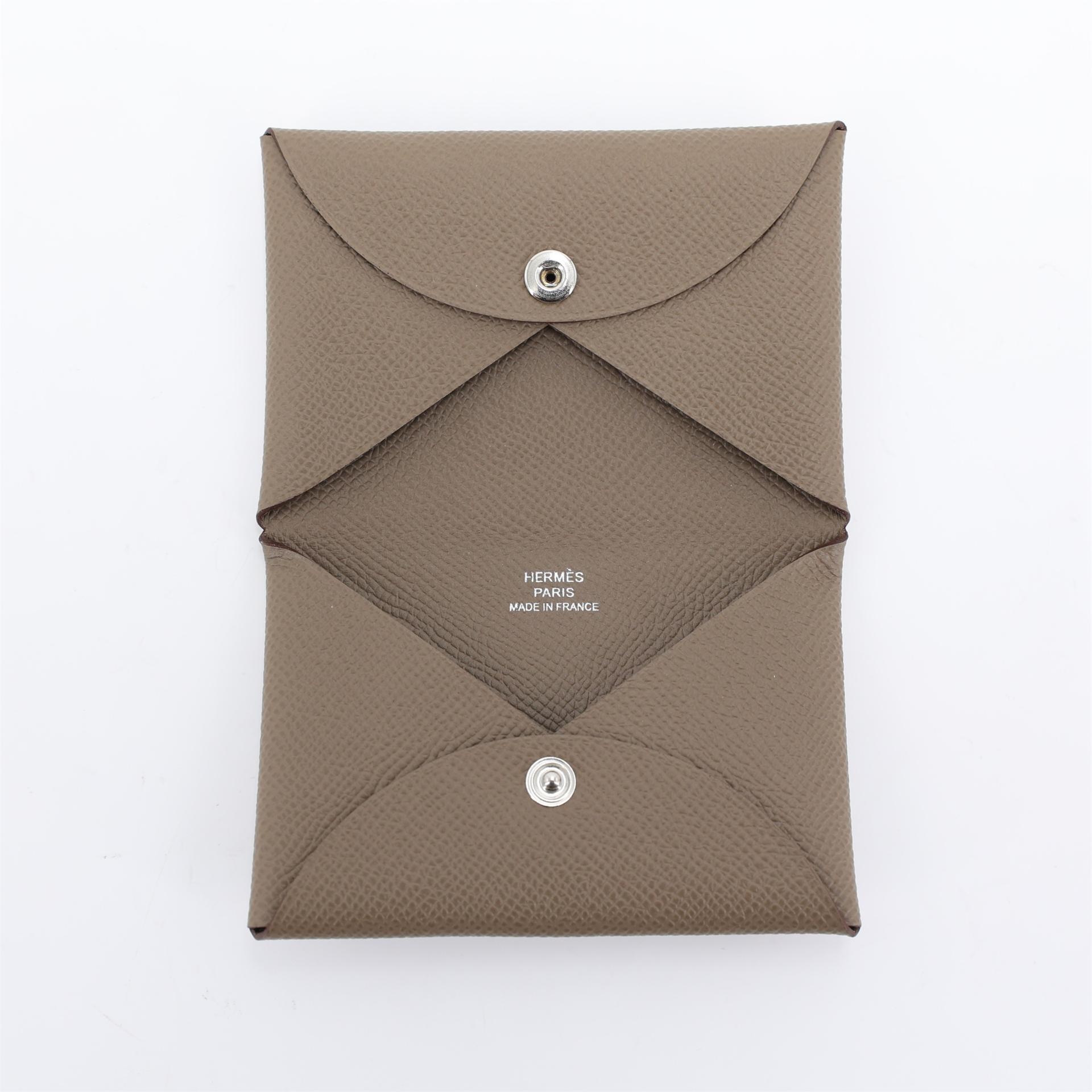 Brand New ( Rank N ) HERMÈS Calvi card holder Etoupe (18) Epsom W (2024) - 7