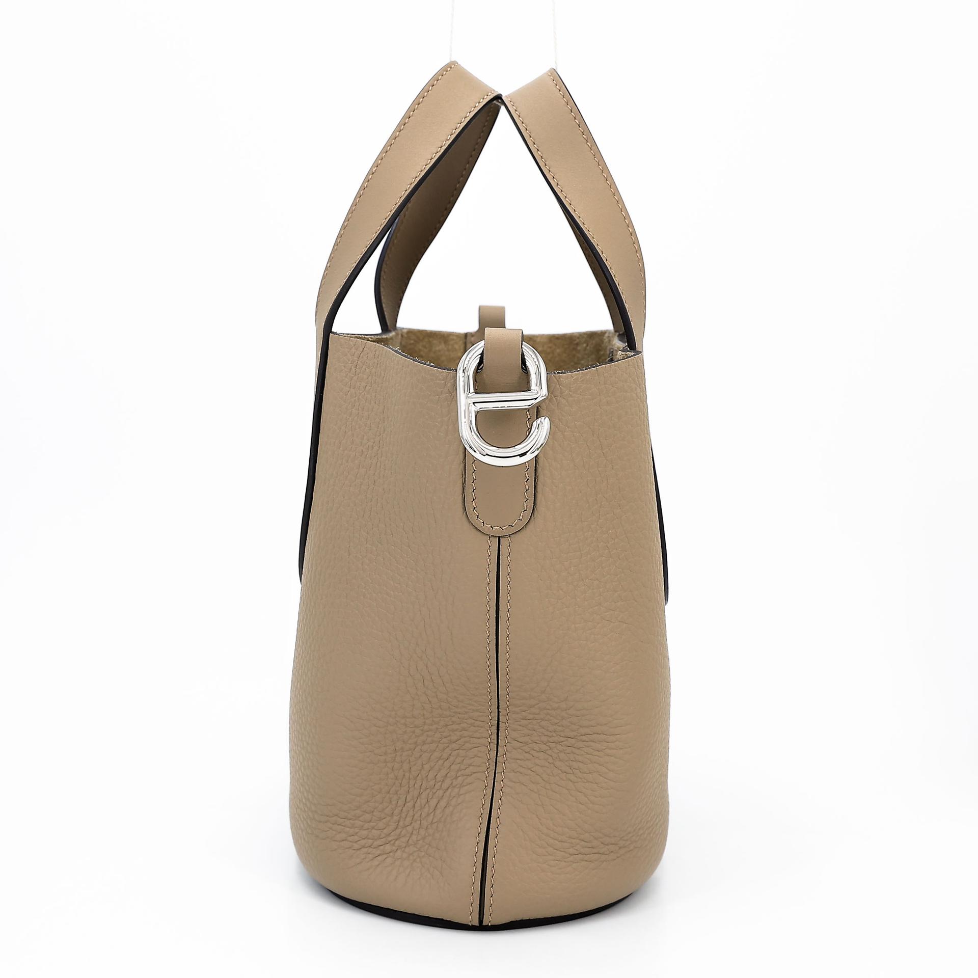 Unused ( Rank NS )  HERMÈS  In-The-Loop 18 Beige Marfa (8Q) Clemence Palladium hardware B (2023) - 5