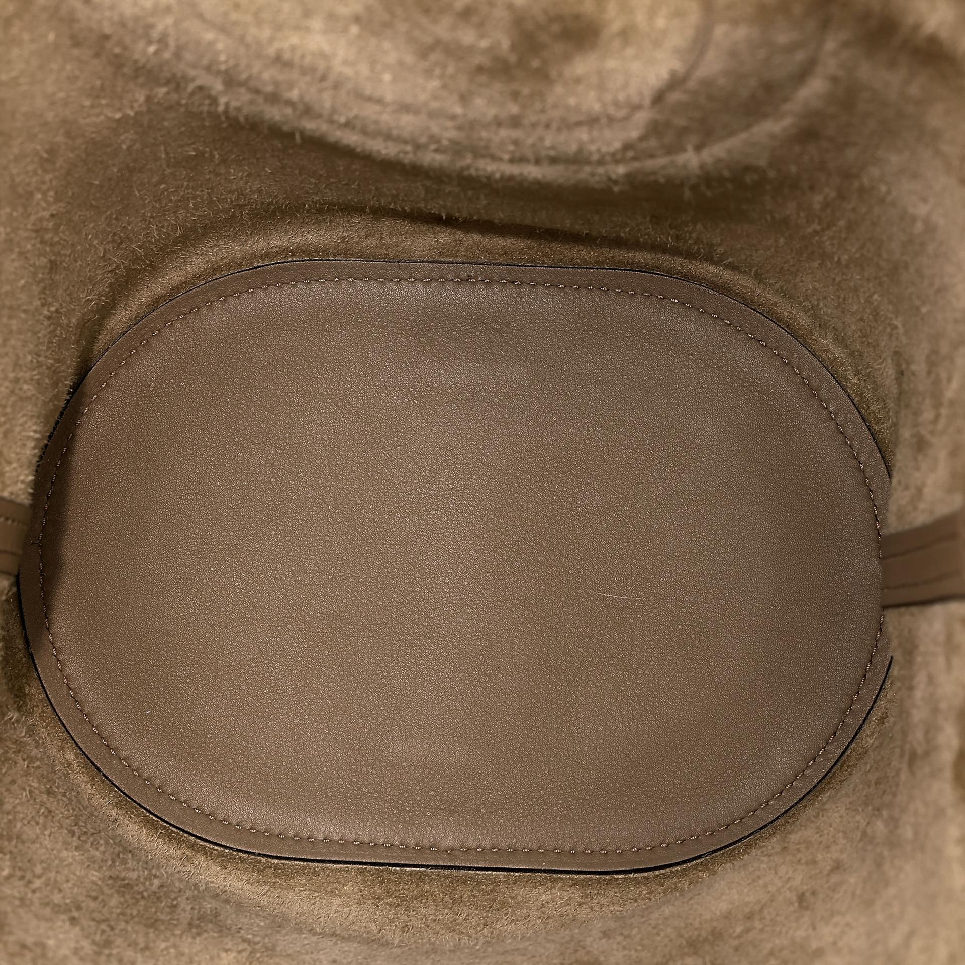 Unused ( Rank NS )  HERMÈS  In-The-Loop 18 Beige Marfa (8Q) Clemence Palladium hardware B (2023) - 13