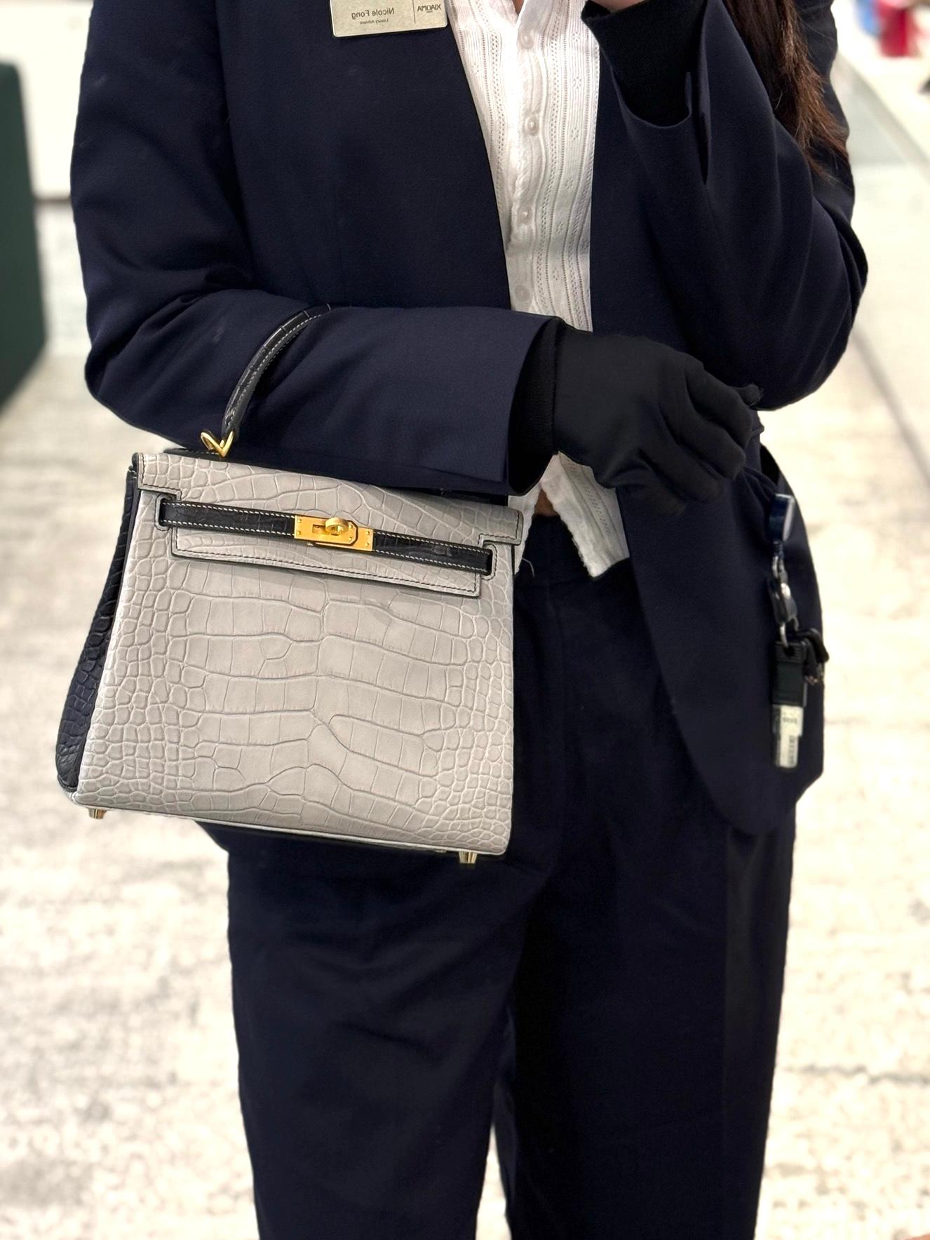 Brand New ( Rank N ) HERMÈS Special Order Kelly 25 HSS Gris Perle (80) Noir (89) Matte Alligator Brushed Gold hardware W (2024) - 3